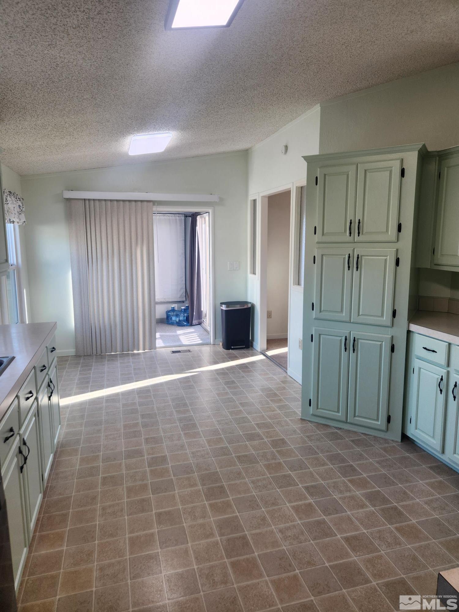 1471 Walker View Rd Property Photo 8