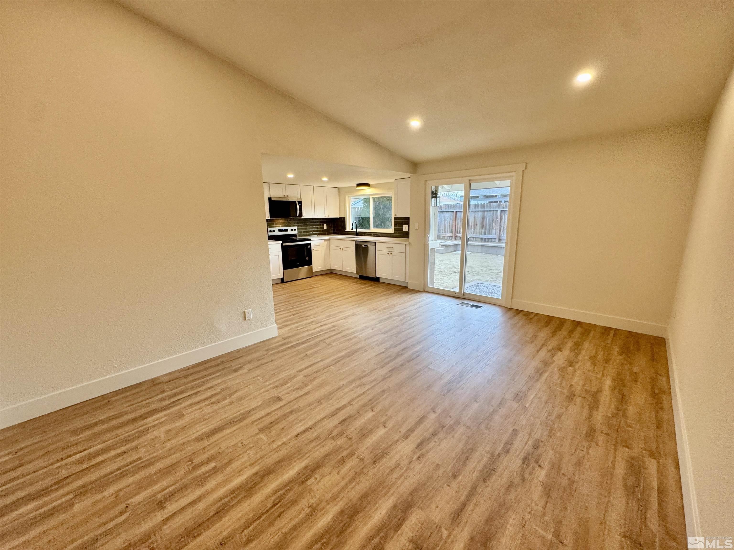 2380 Woodcrest Ln Property Photo 11