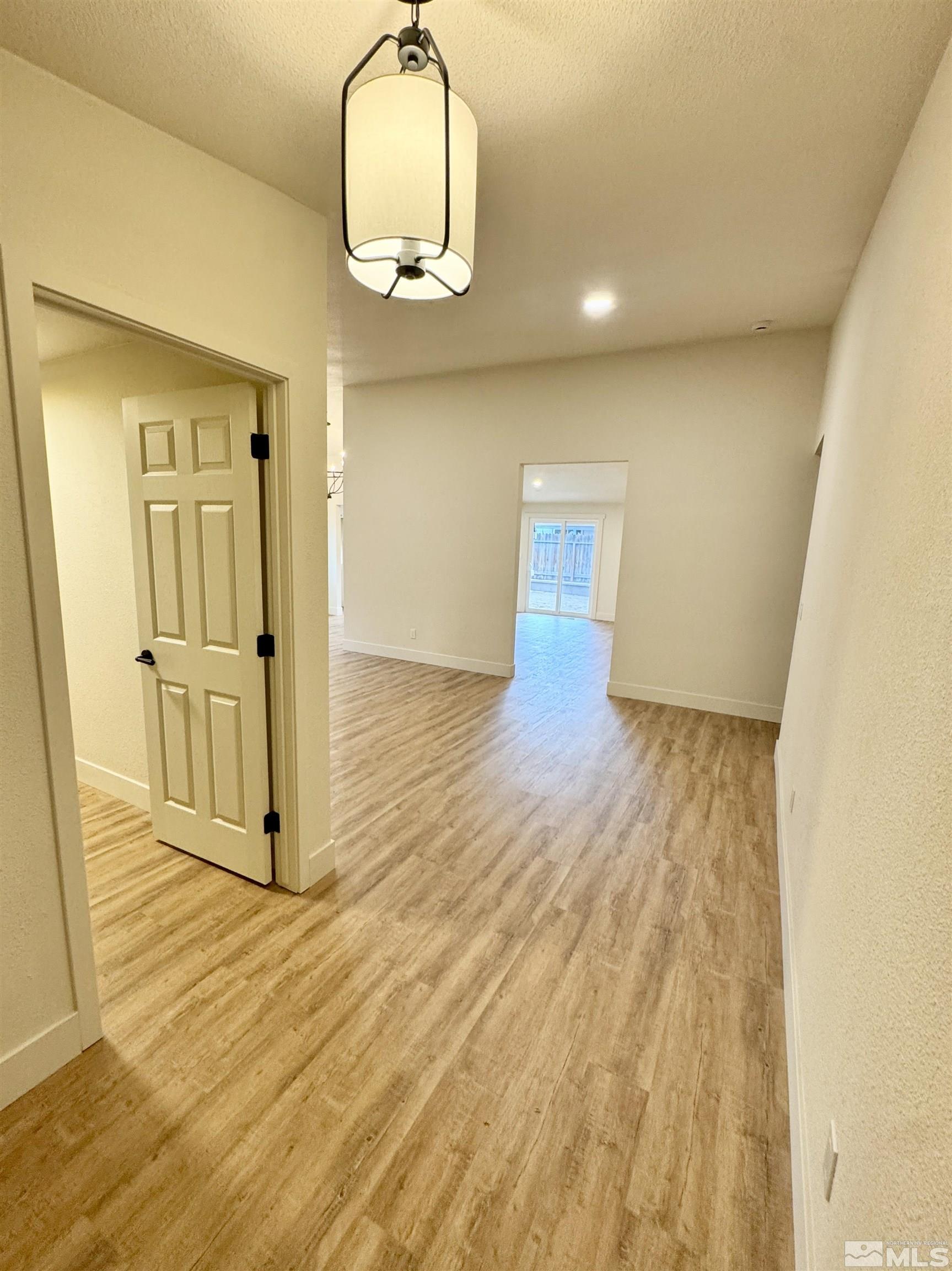 2380 Woodcrest Ln Property Photo 13
