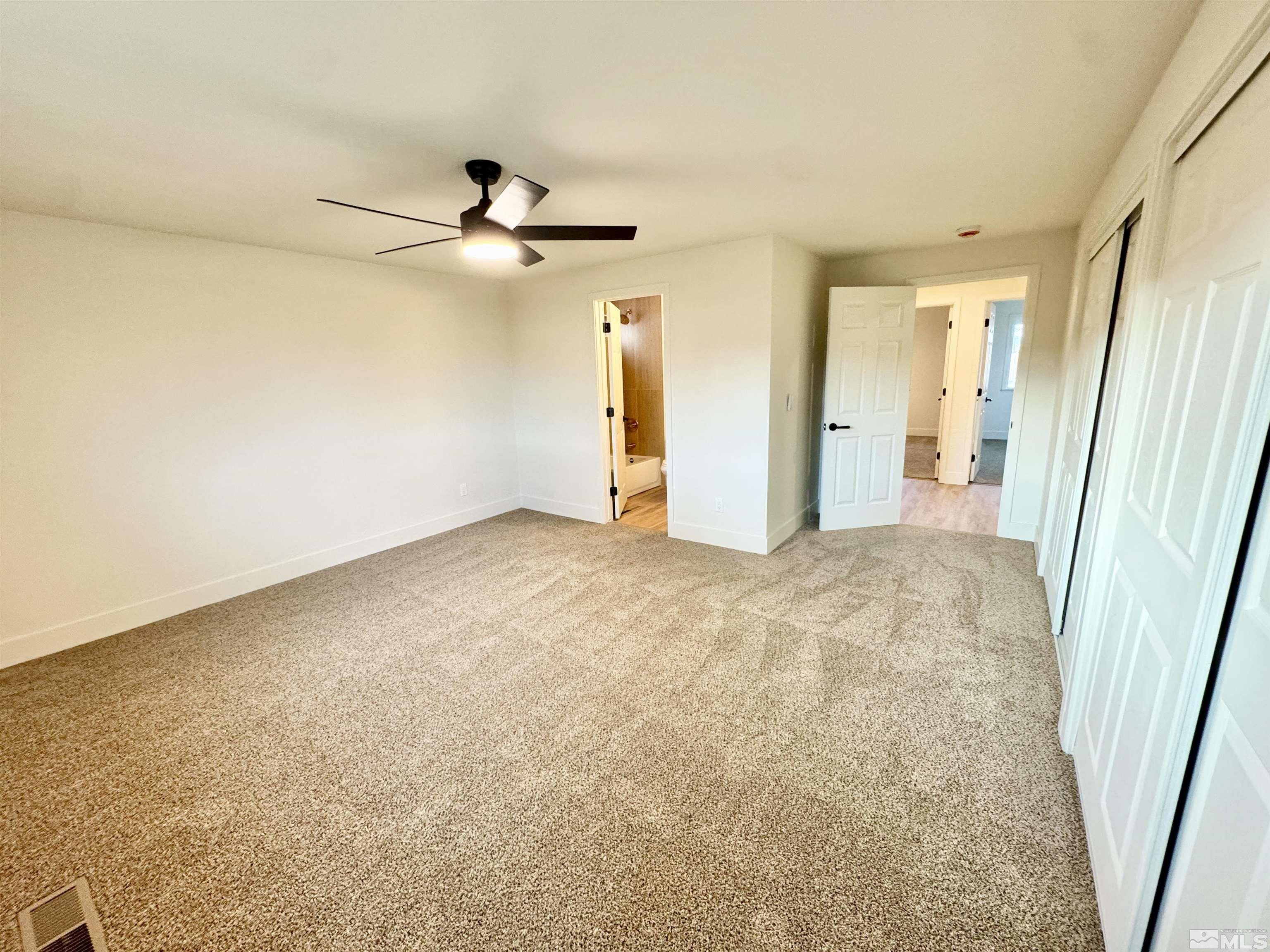 2380 Woodcrest Ln Property Photo 14