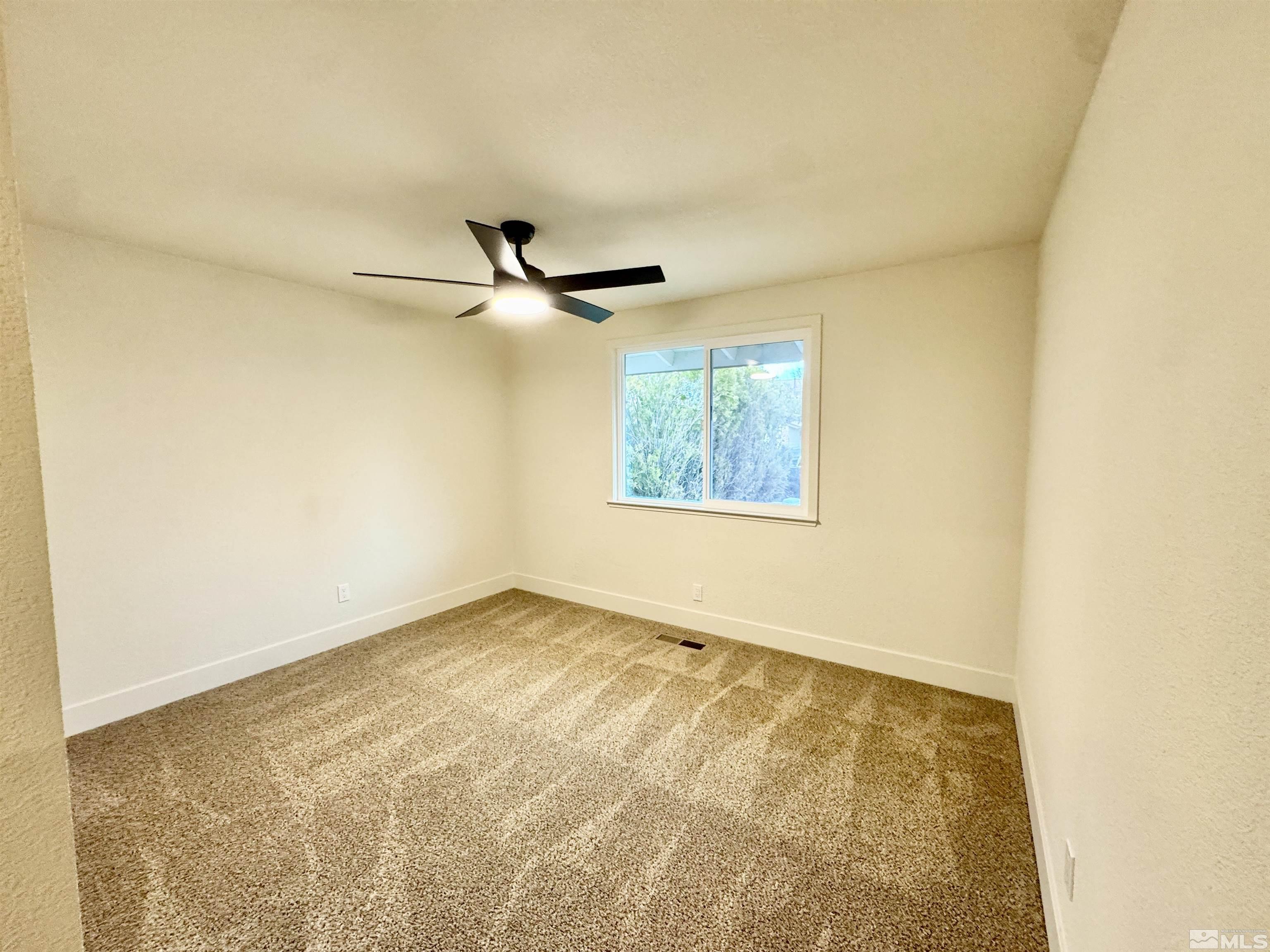 2380 Woodcrest Ln Property Photo 18