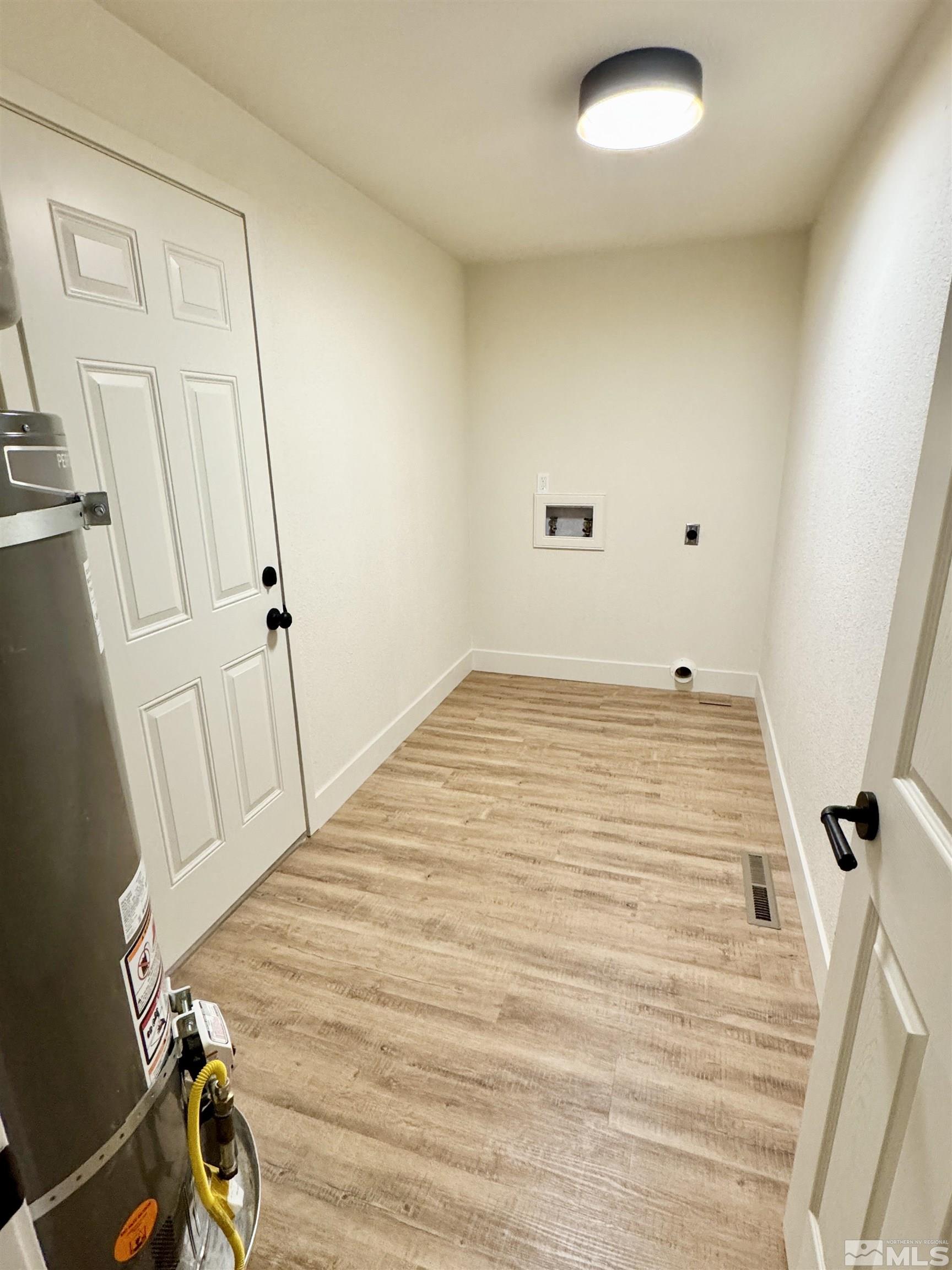 2380 Woodcrest Ln Property Photo 27