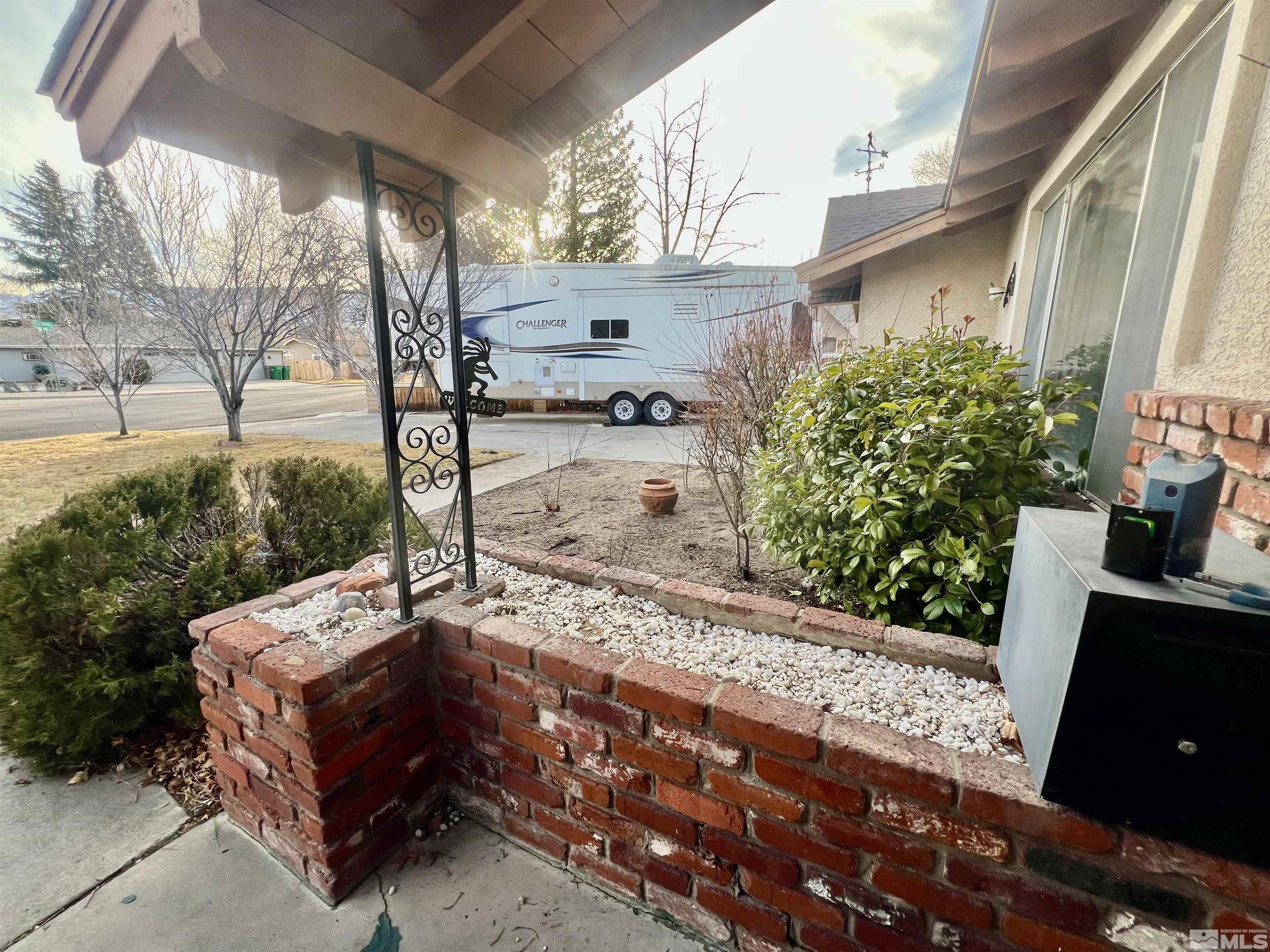 901 Osgood Place Property Photo 4