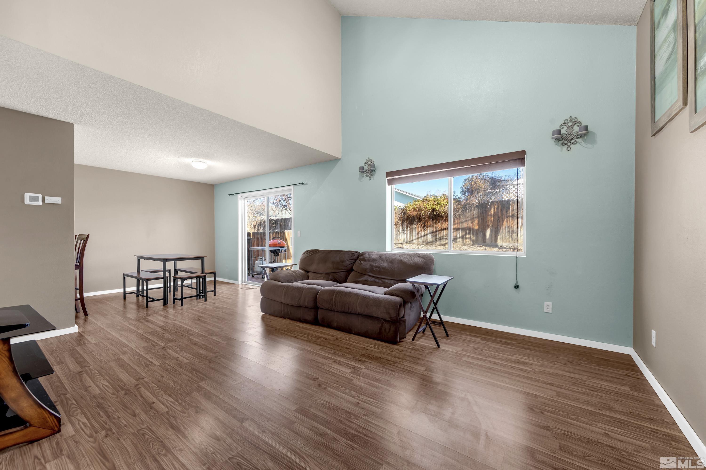 3126 Myles Dr Property Photo 3