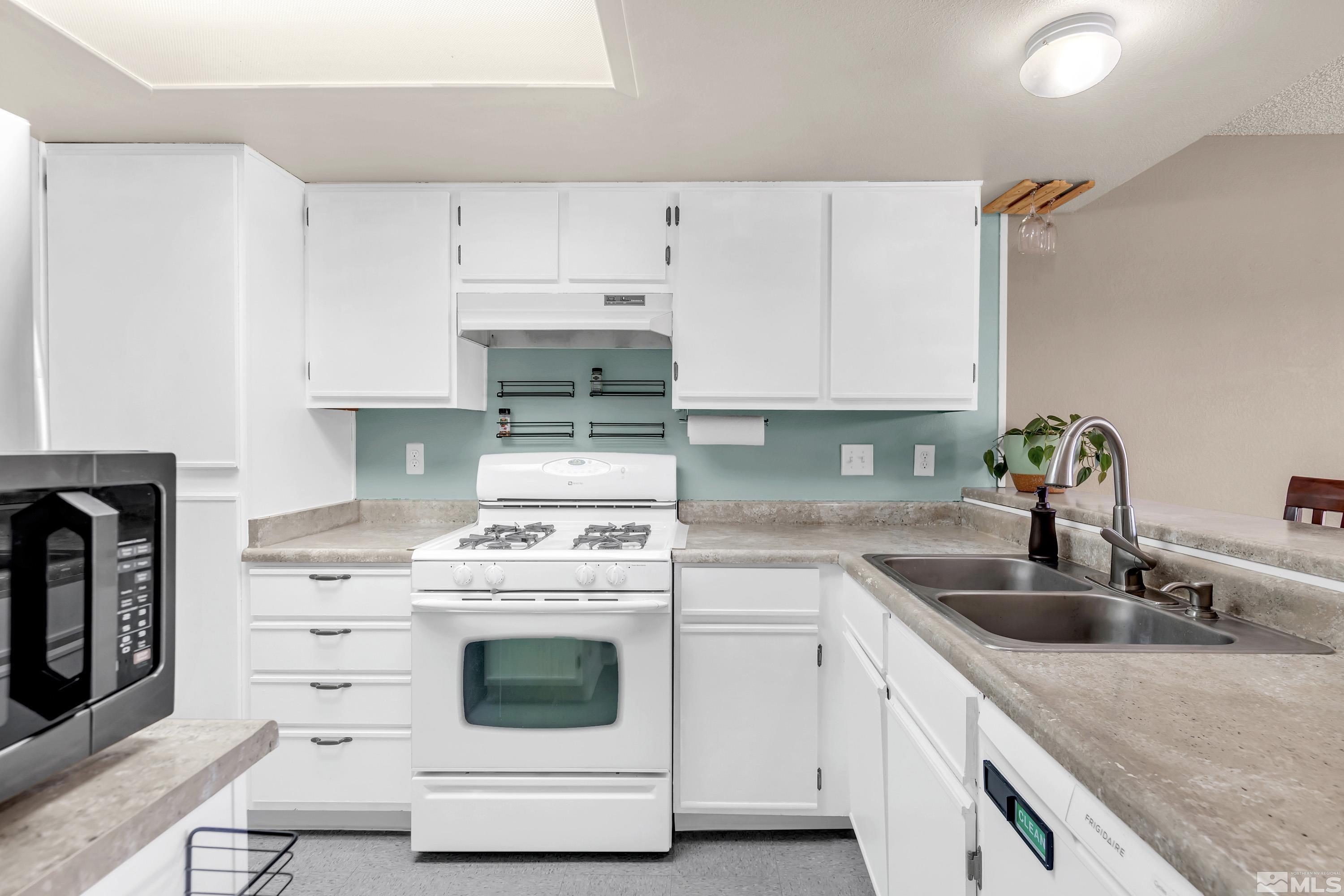 3126 Myles Dr Property Photo 11