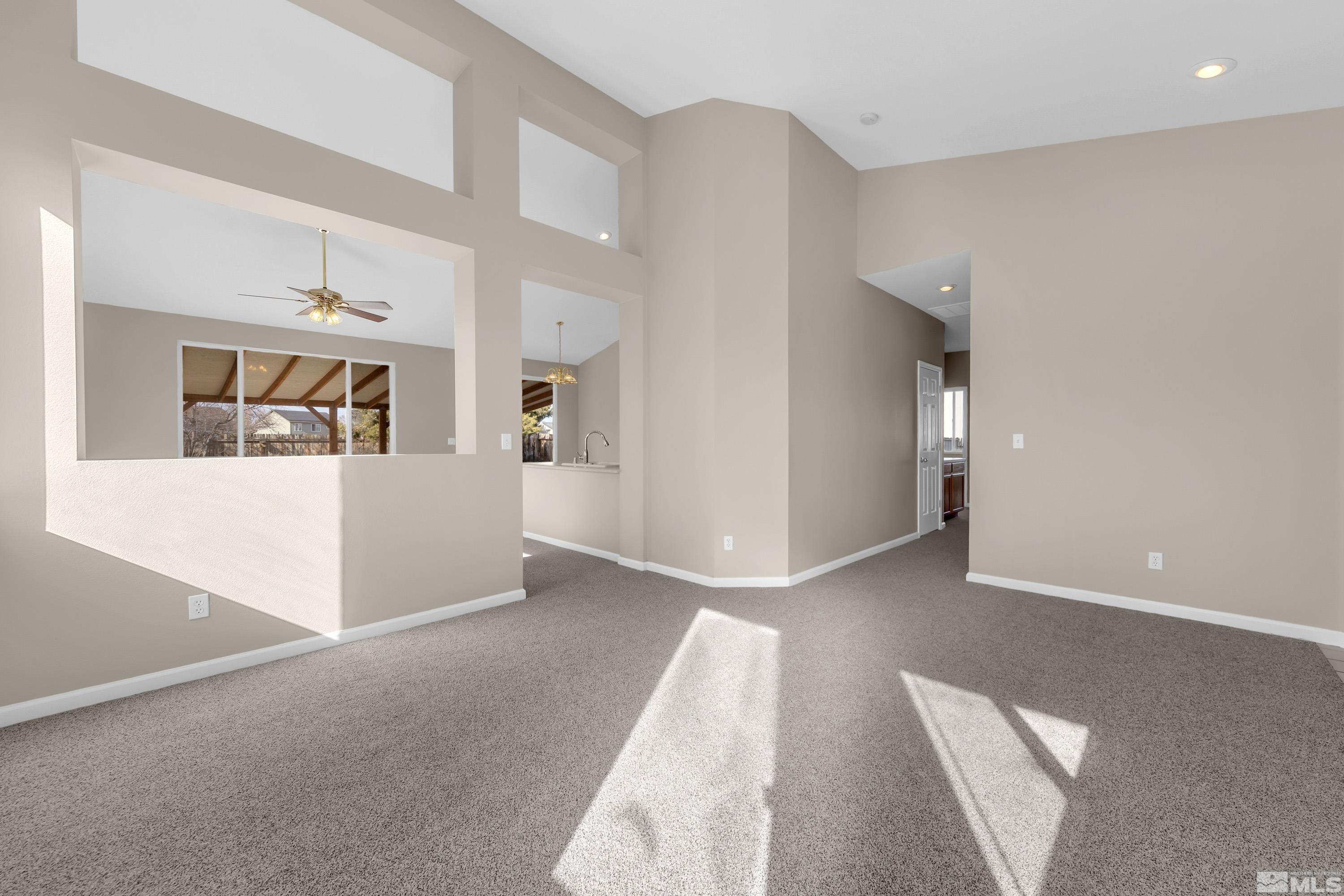 9570 Crystalline Dr Property Photo 11