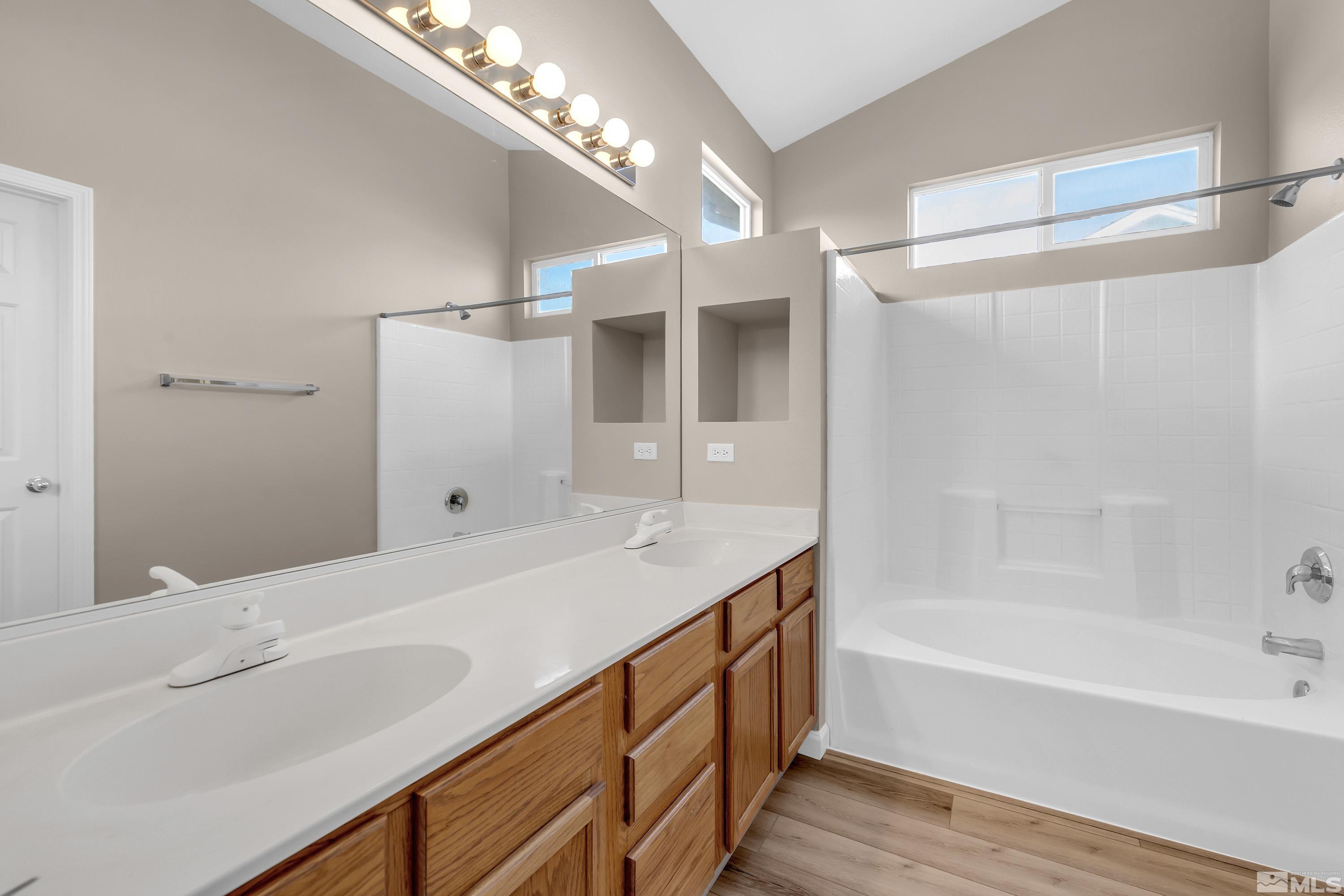 9570 Crystalline Dr Property Photo 14