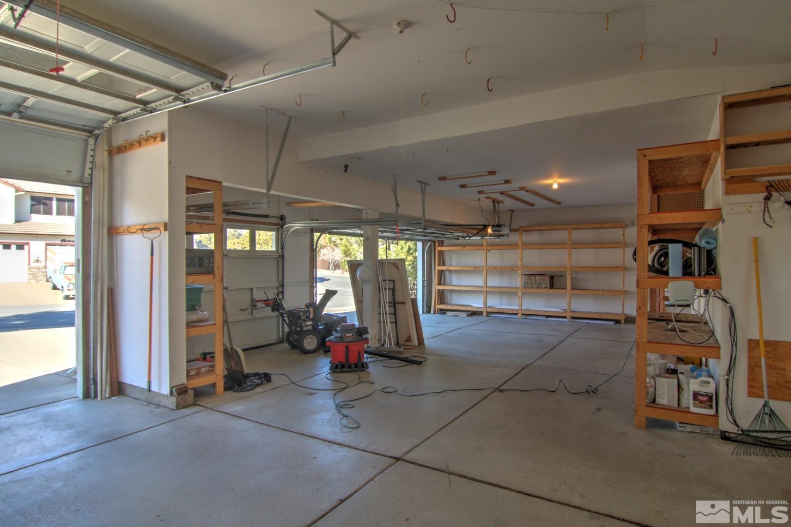 3776 Bellingham Dr Property Photo 24