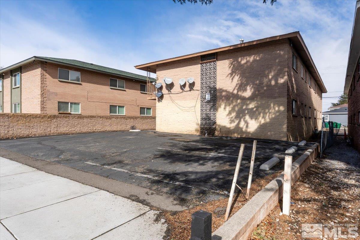 755 Moran Street Property Photo