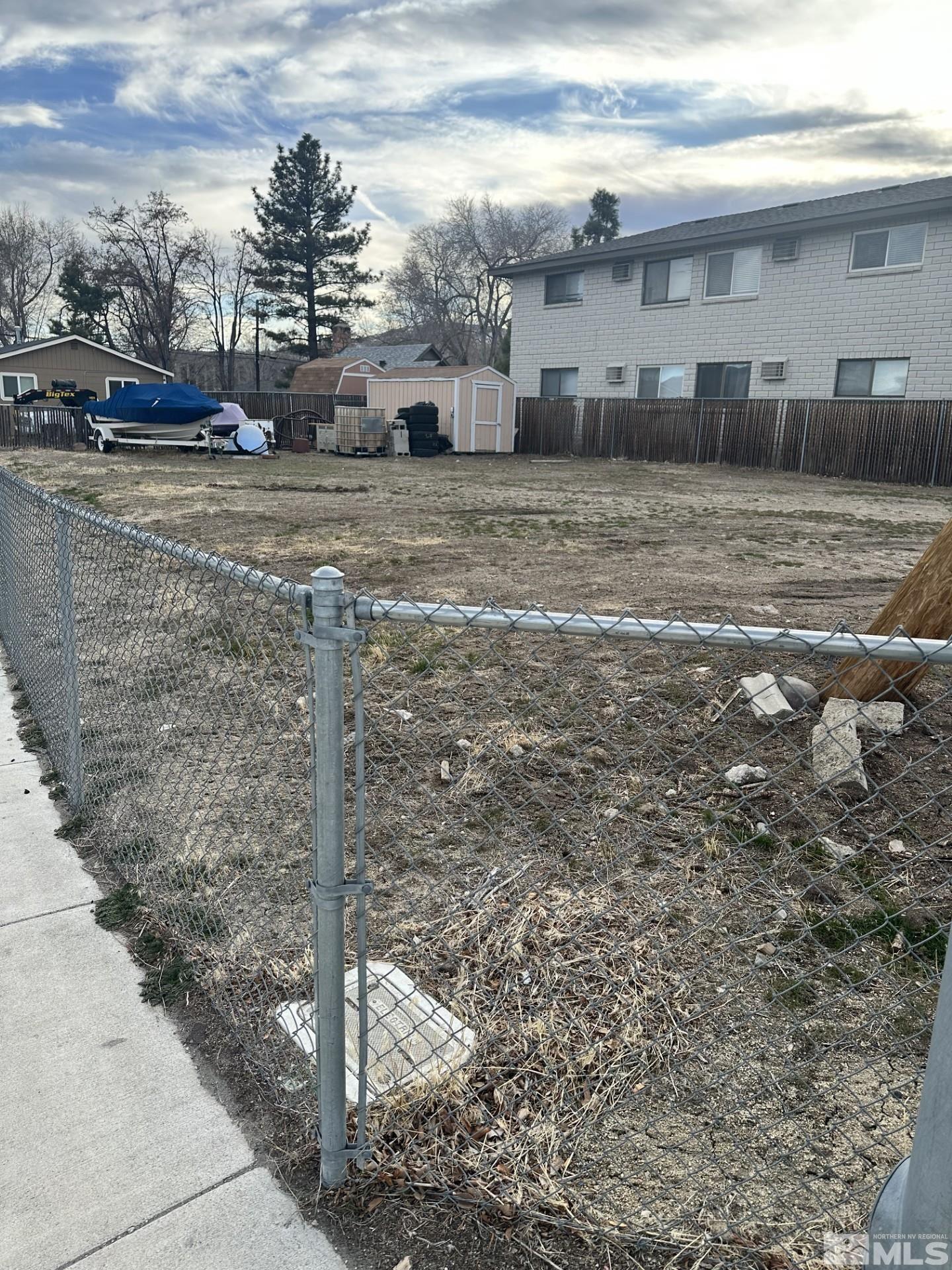 1310 N Roop St Property Photo