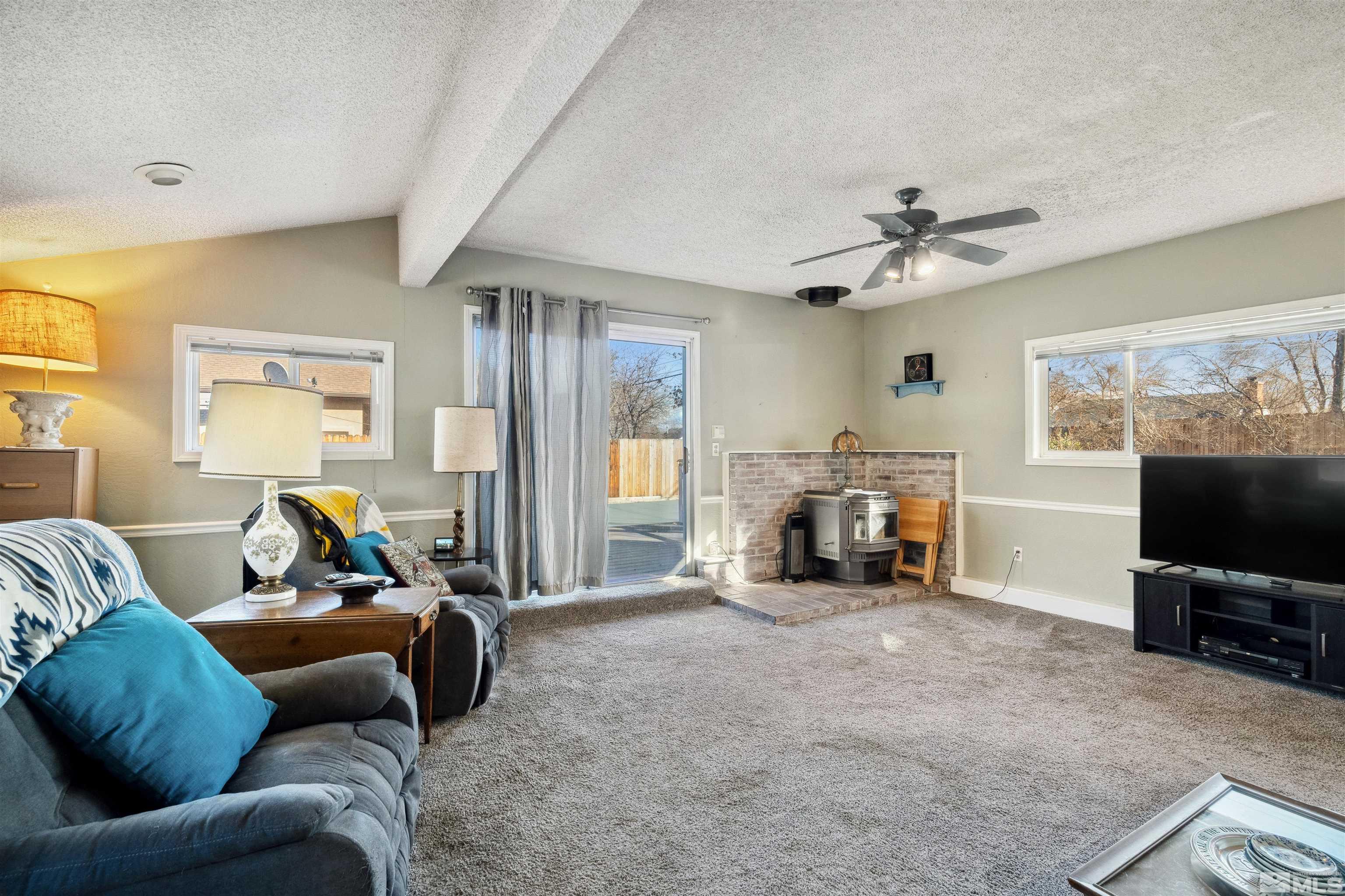 1360 Dartmouth Dr. Property Photo 25