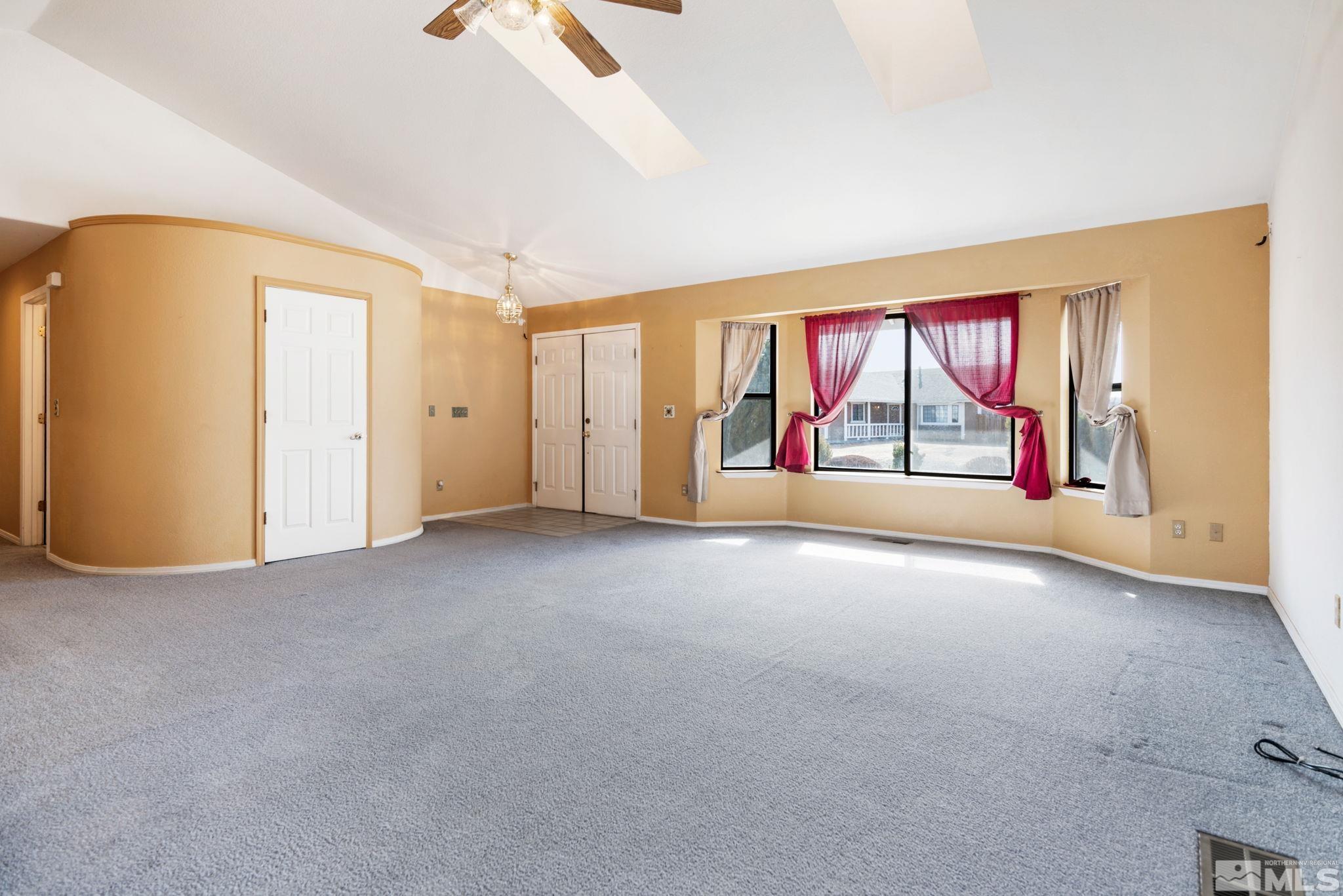 665 Aswan St Property Photo 3