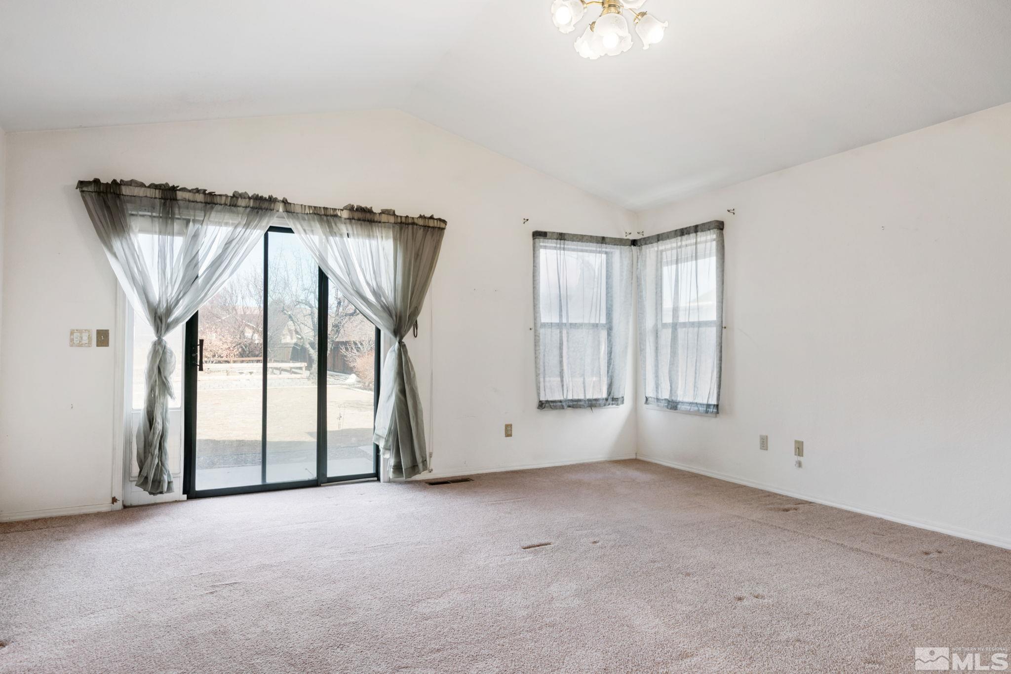 665 Aswan St Property Photo 9