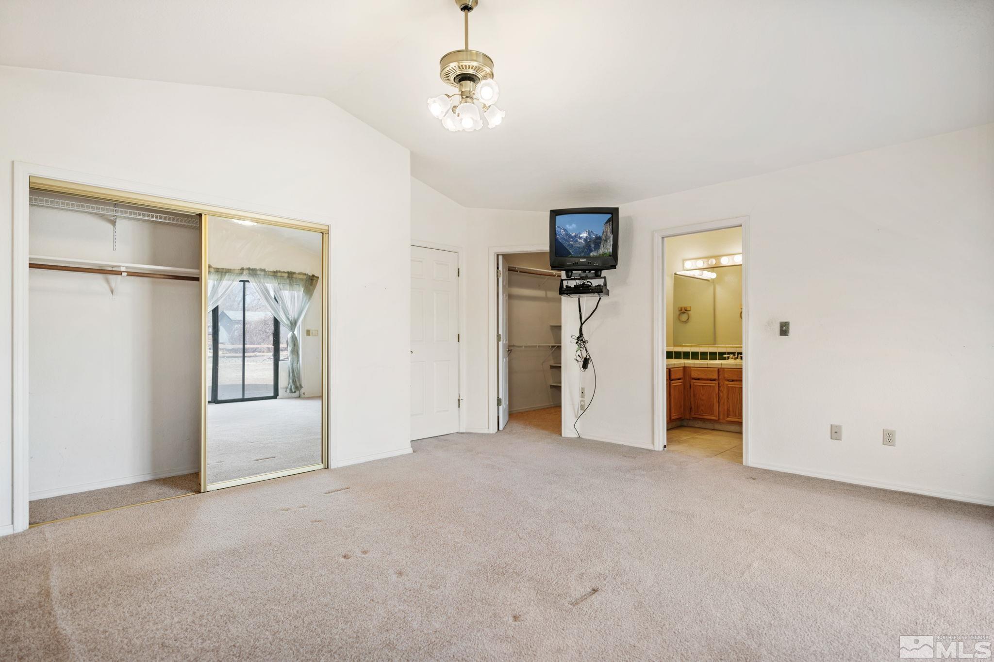 665 Aswan St Property Photo 10