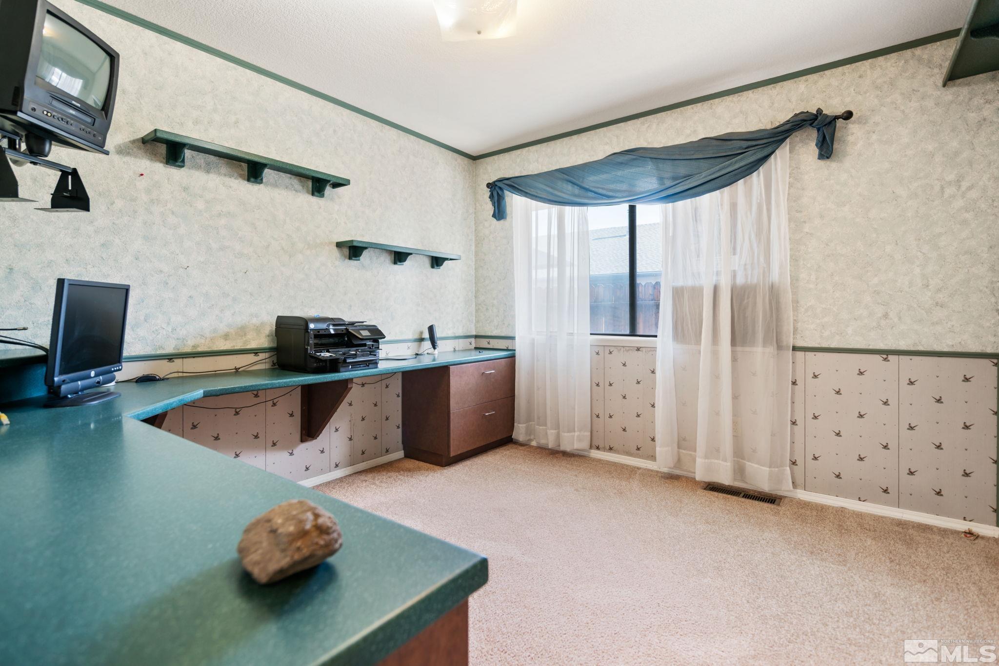 665 Aswan St Property Photo 14