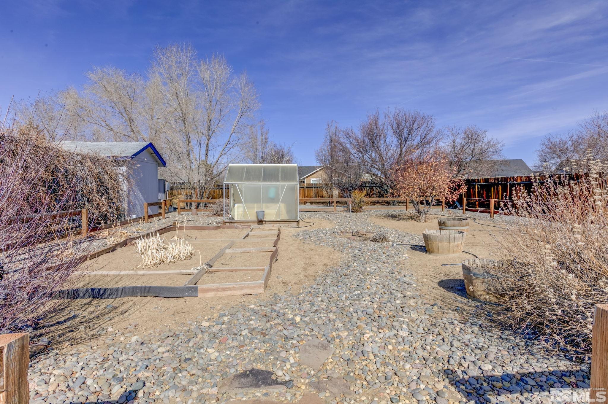 665 Aswan St Property Photo 32
