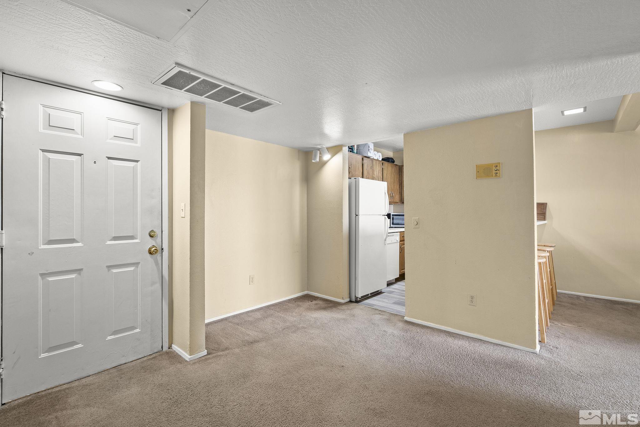 2555 Clear Acre Ln Property Photo 9