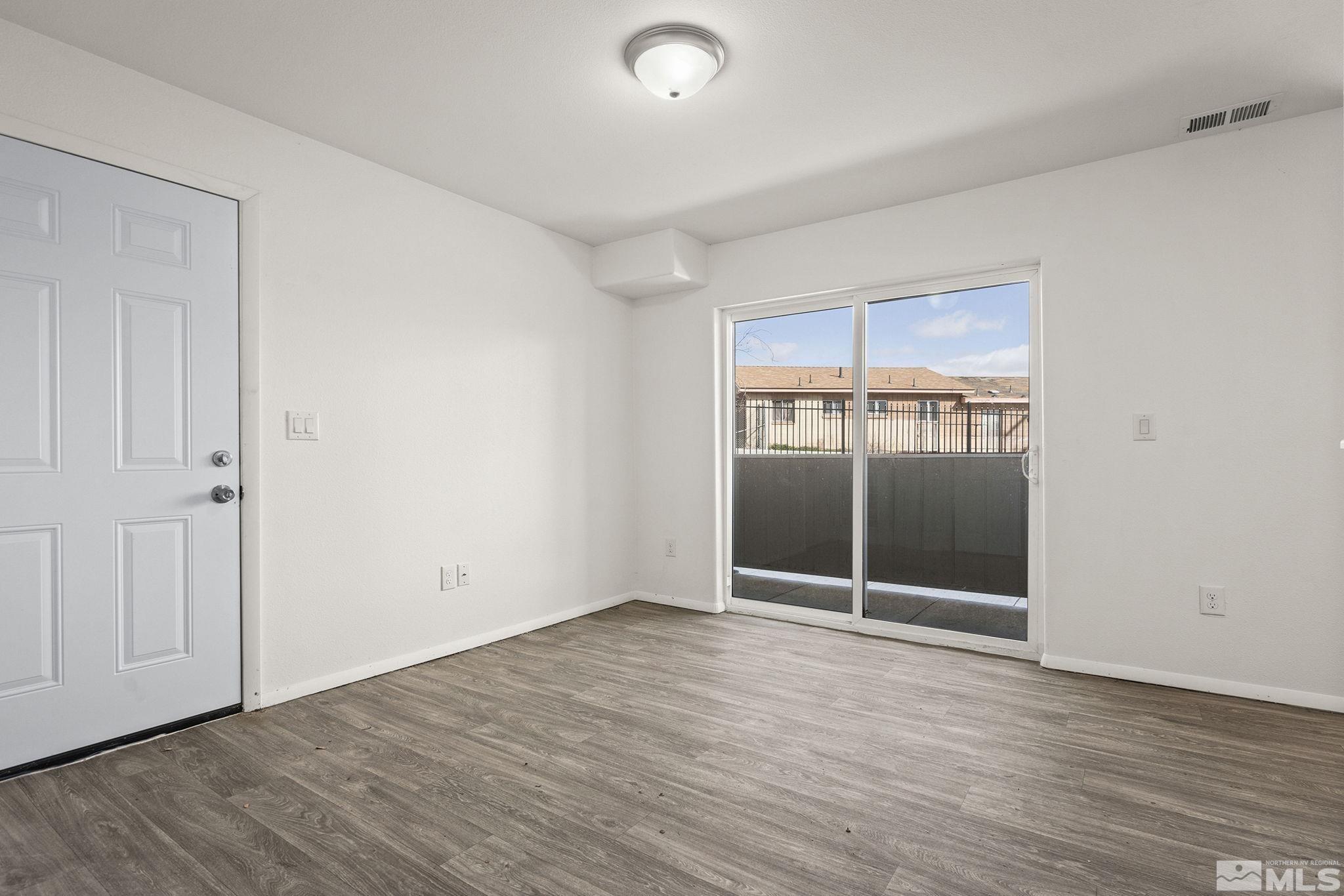15 Gentry Way 12 Units Property Photo 9