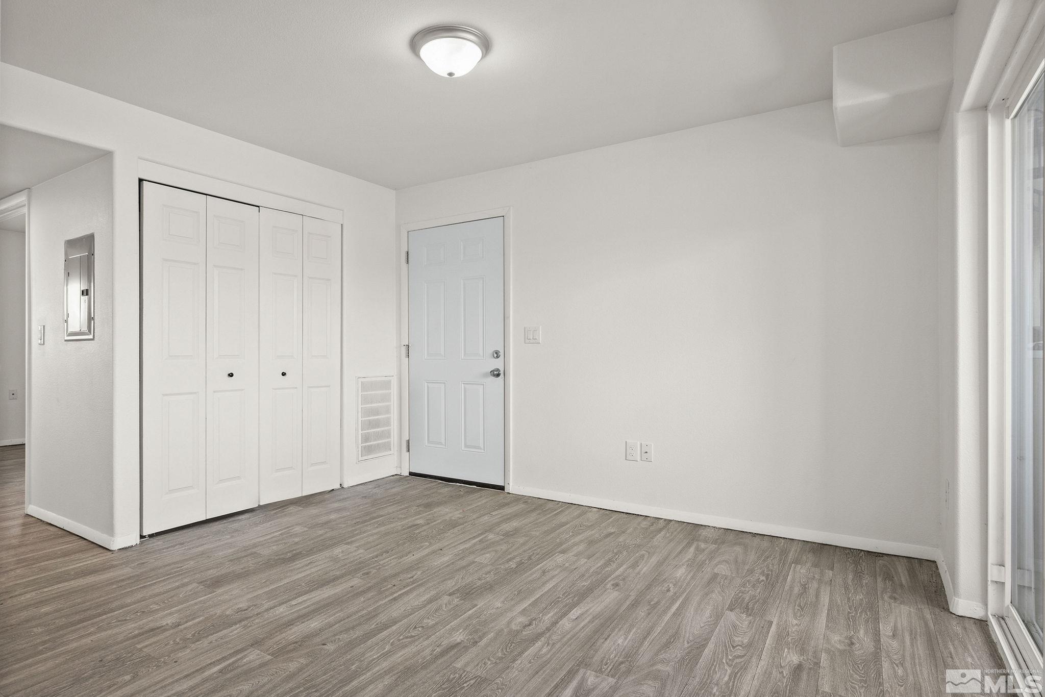 15 Gentry Way 12 Units Property Photo 10