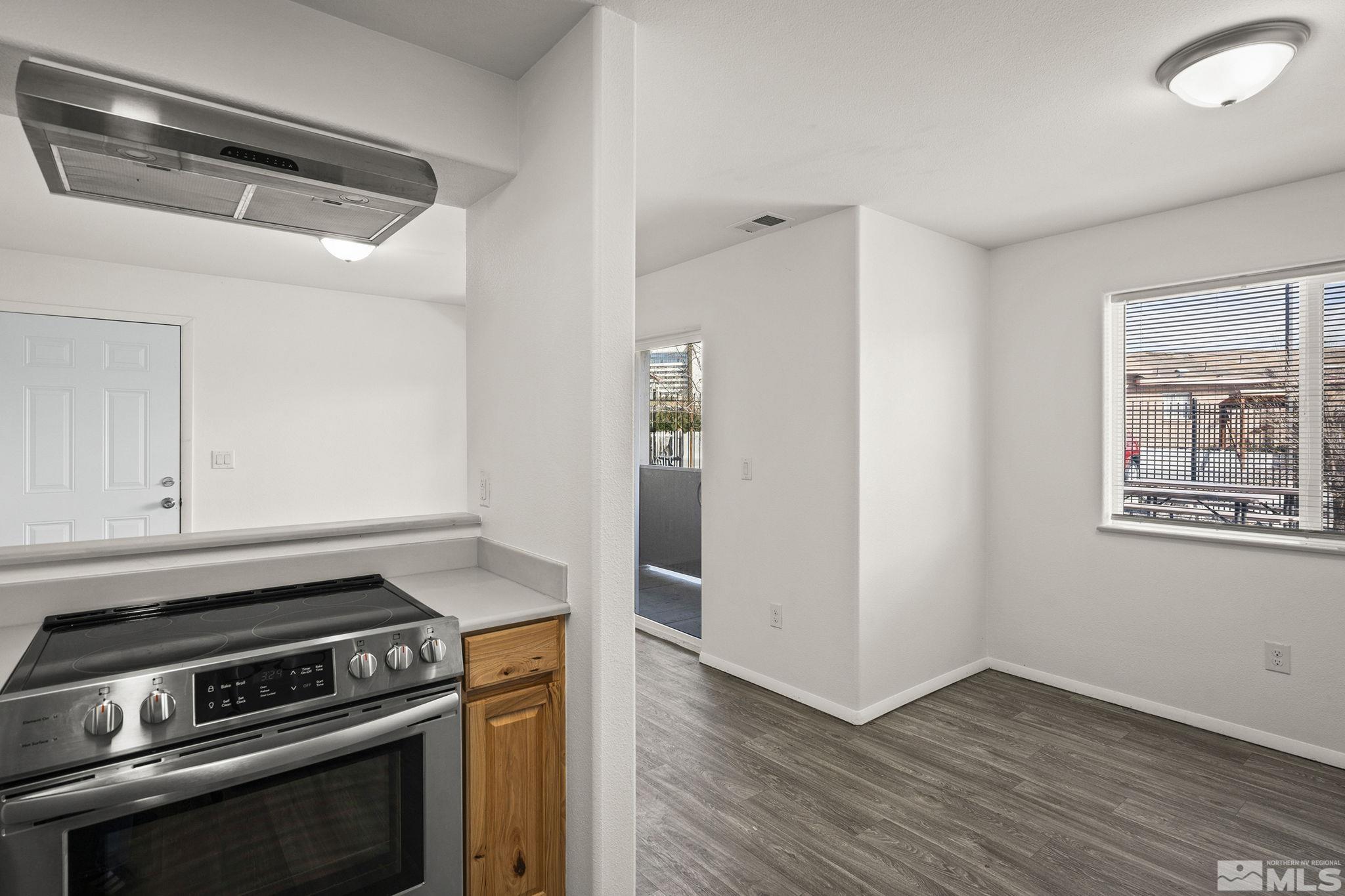 15 Gentry Way 12 Units Property Photo 17