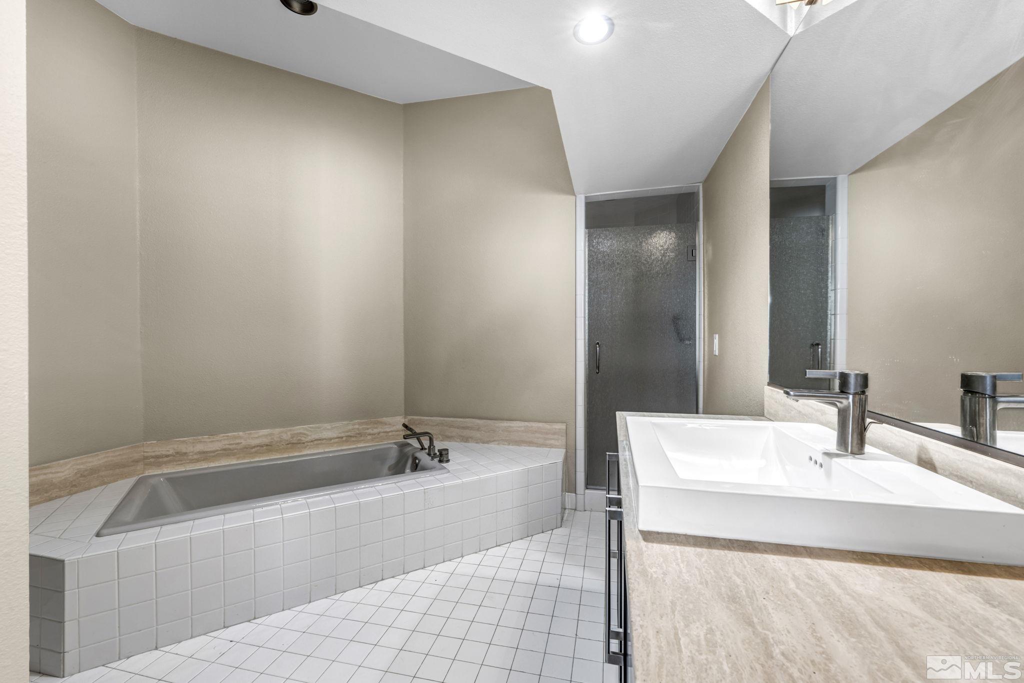2115 Brooksboro Circle Property Photo 24