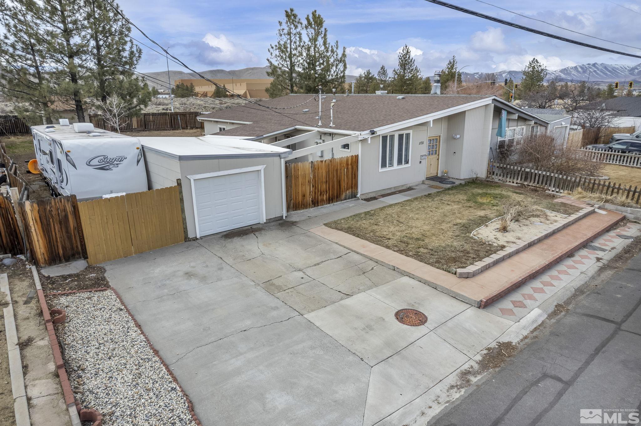 11751 Green Mountain St Property Photo 2