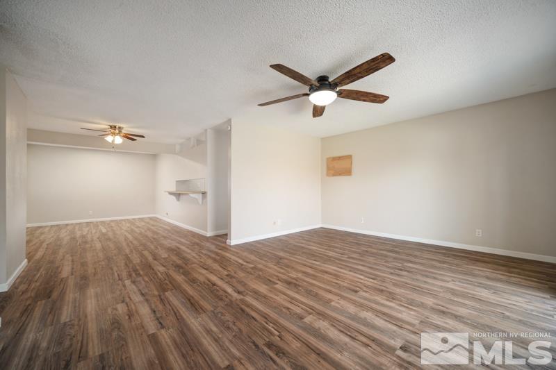 2 E Devere Way Property Photo 6