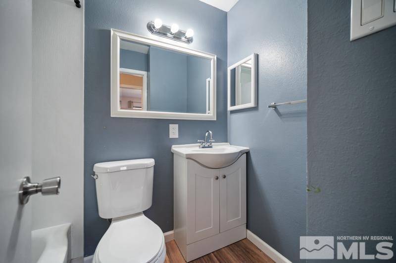 2 E Devere Way Property Photo 27