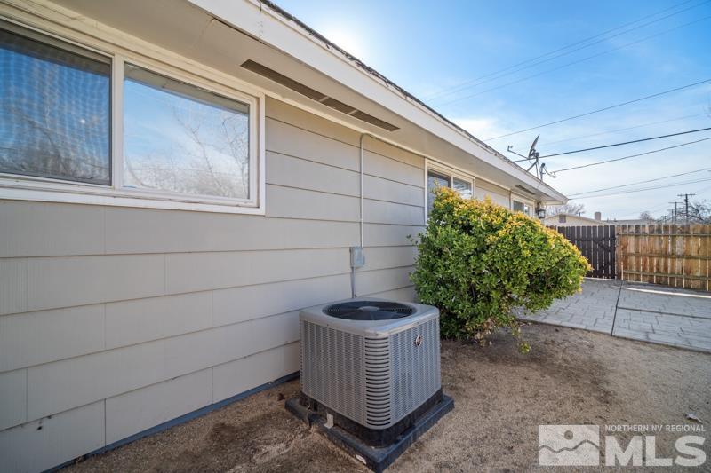 2 E Devere Way Property Photo 28