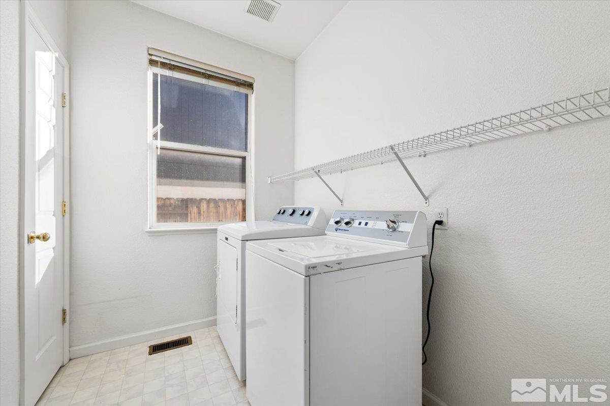 2081 Red Leaf Ct. Property Photo 7
