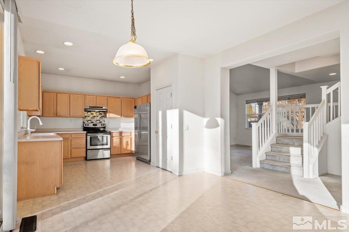 2081 Red Leaf Ct. Property Photo 10