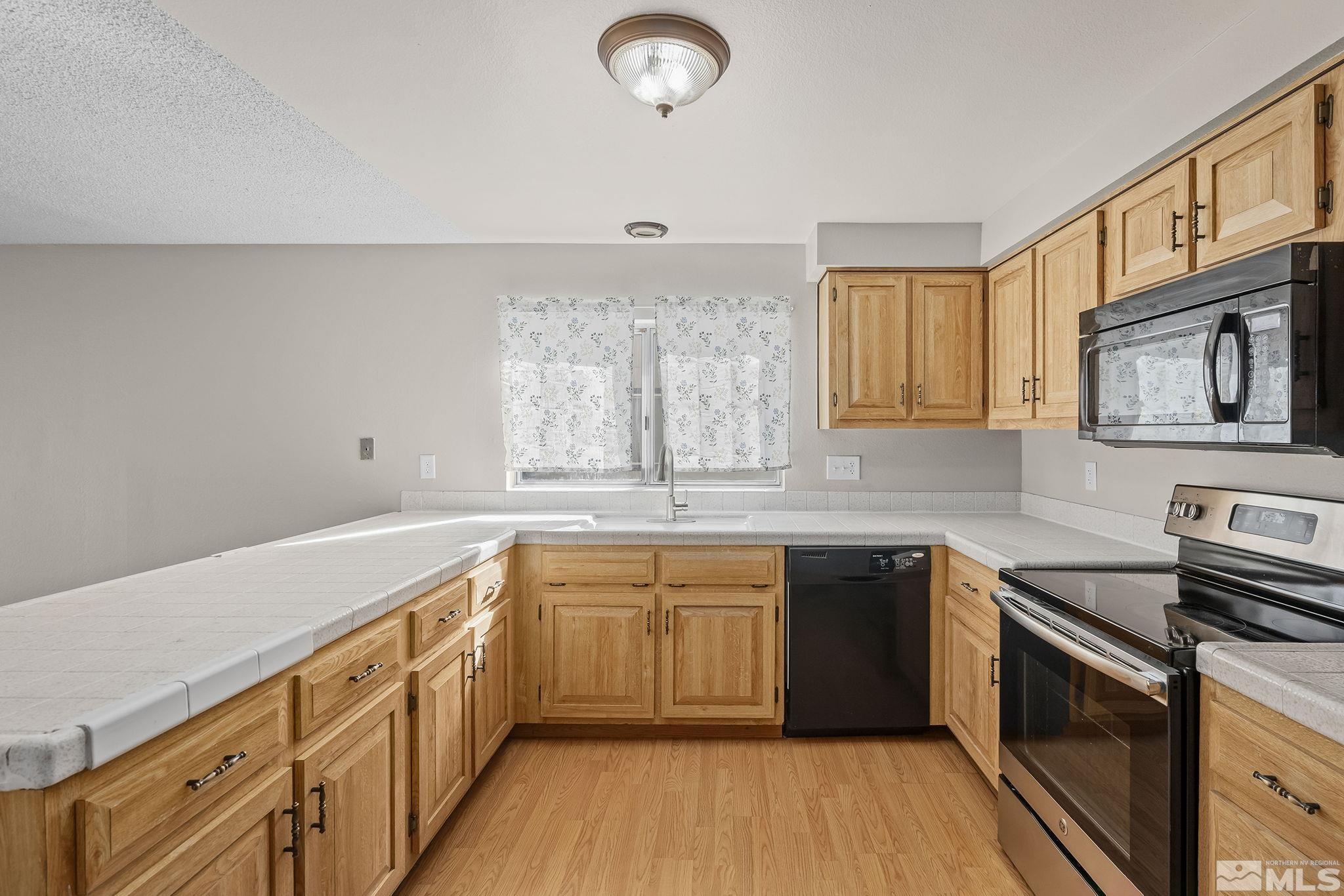 2872 Sunny Slope Drive Property Photo 6