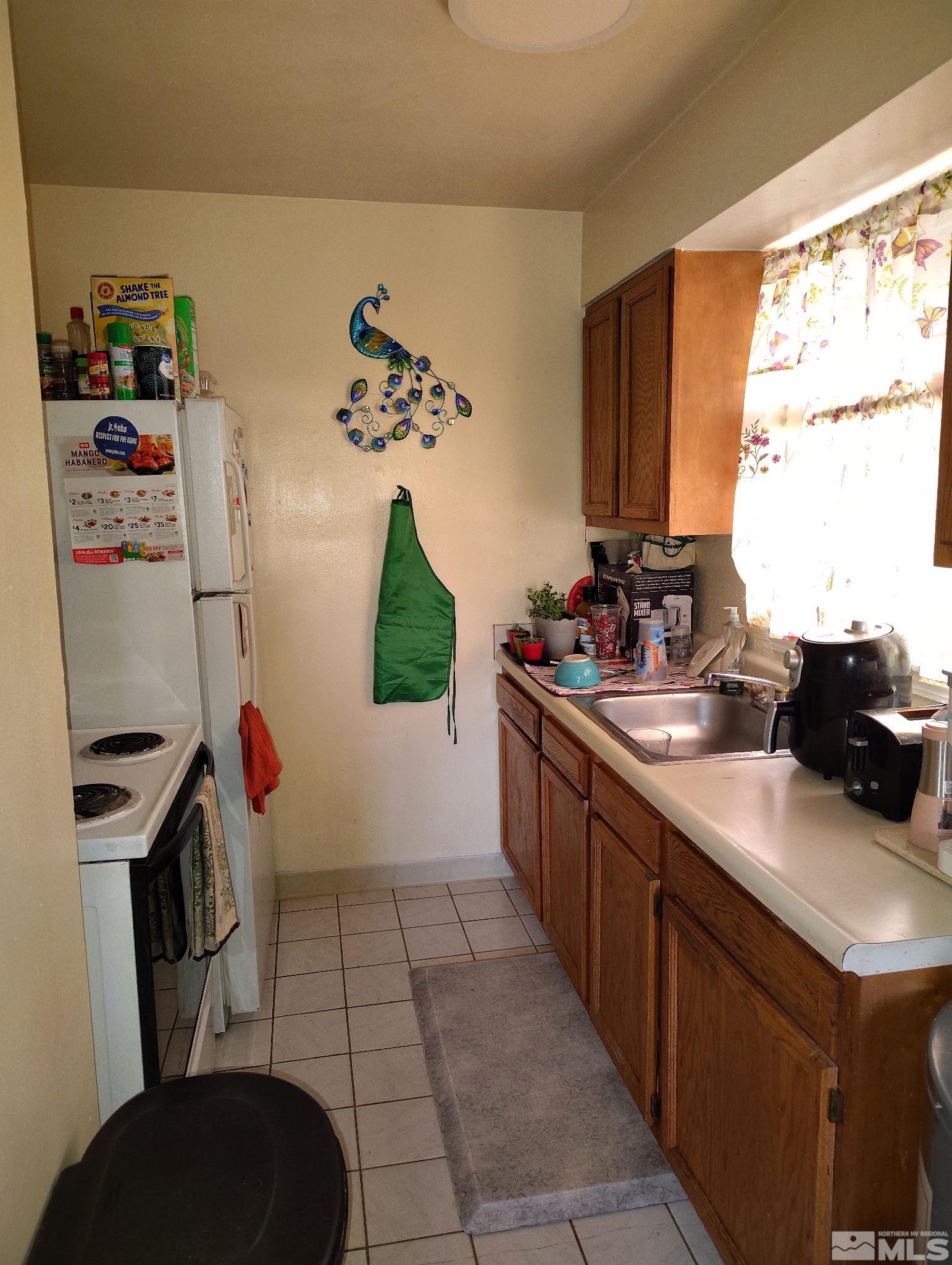803 10th St Property Photo 4