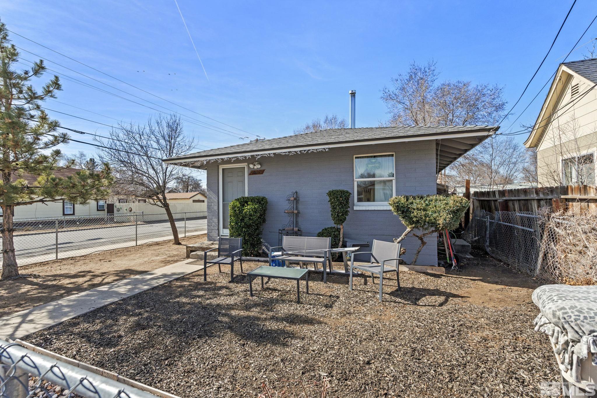 803 10th St Property Photo 16