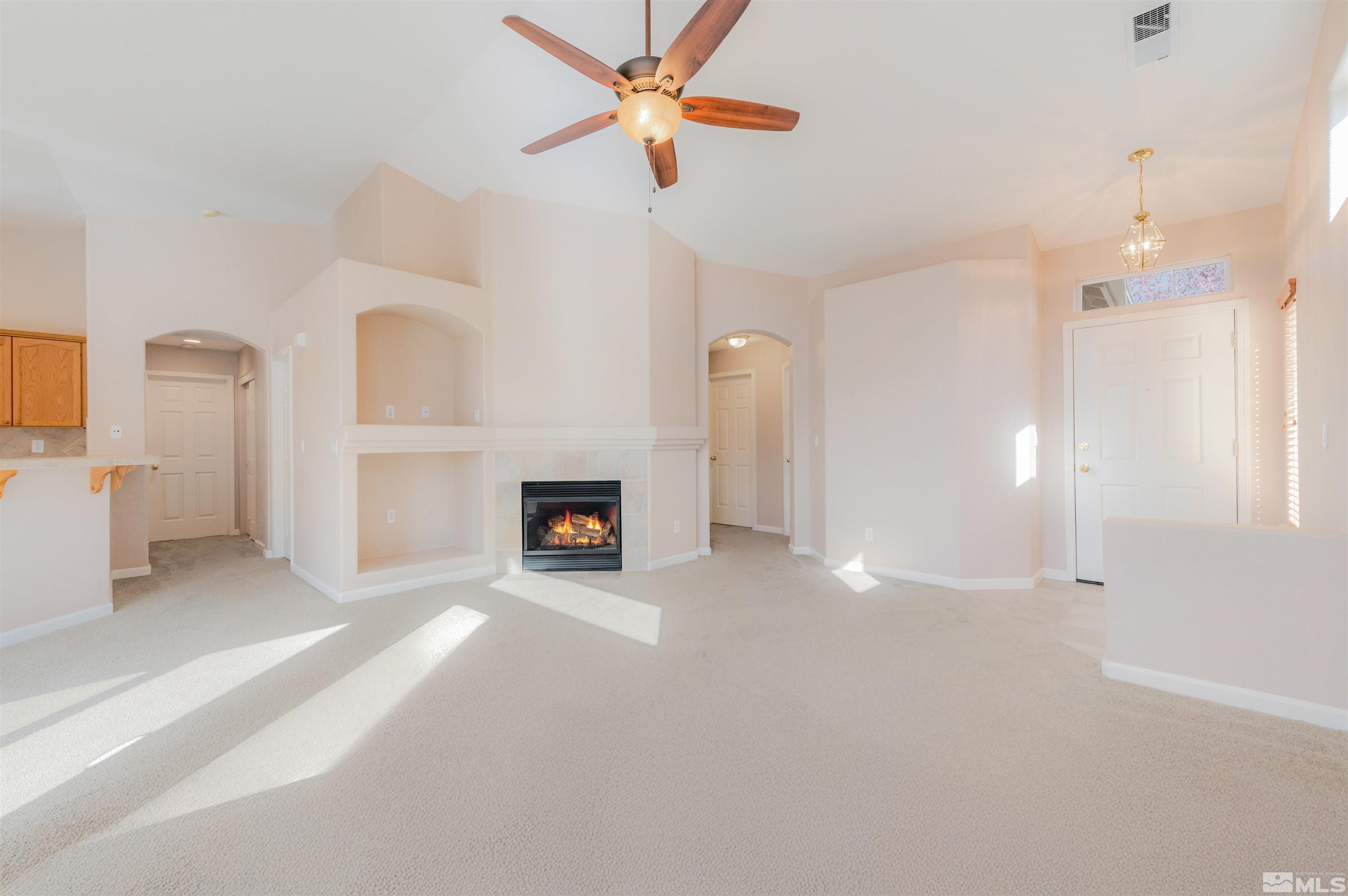 1595 Canyonlands Ct Property Photo 7