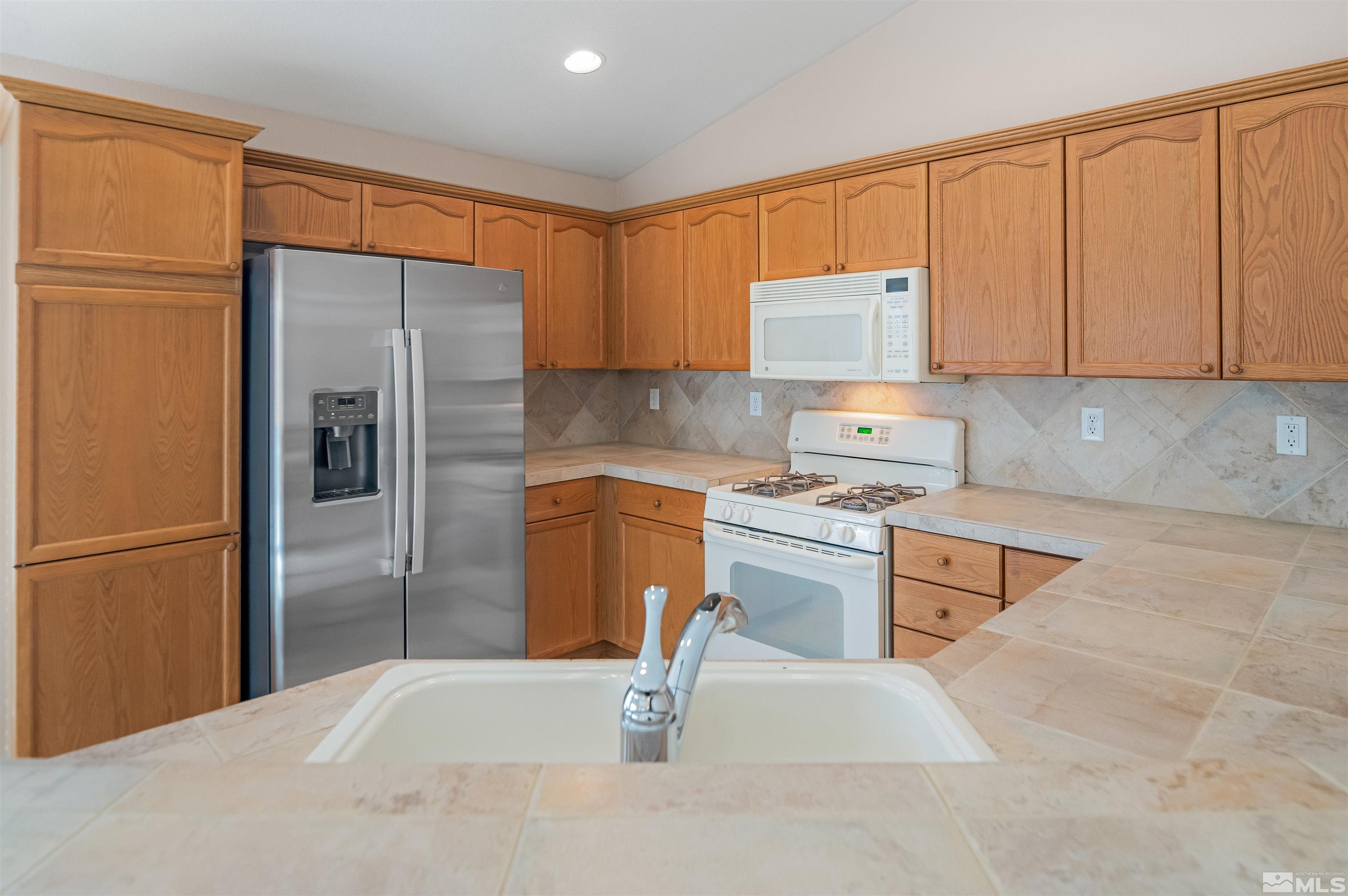 1595 Canyonlands Ct Property Photo 11