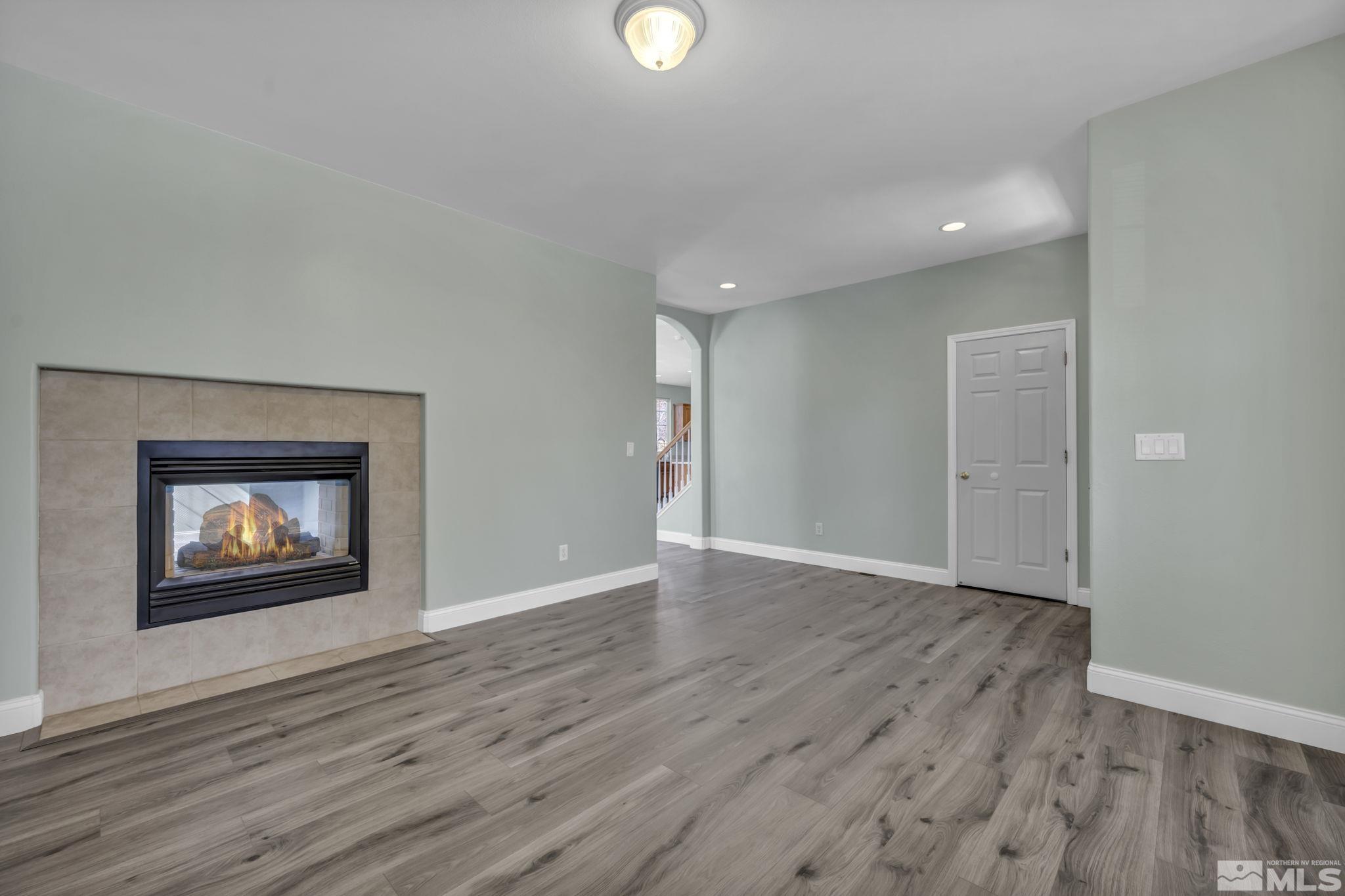 2641 Venezia Dr Property Photo 3