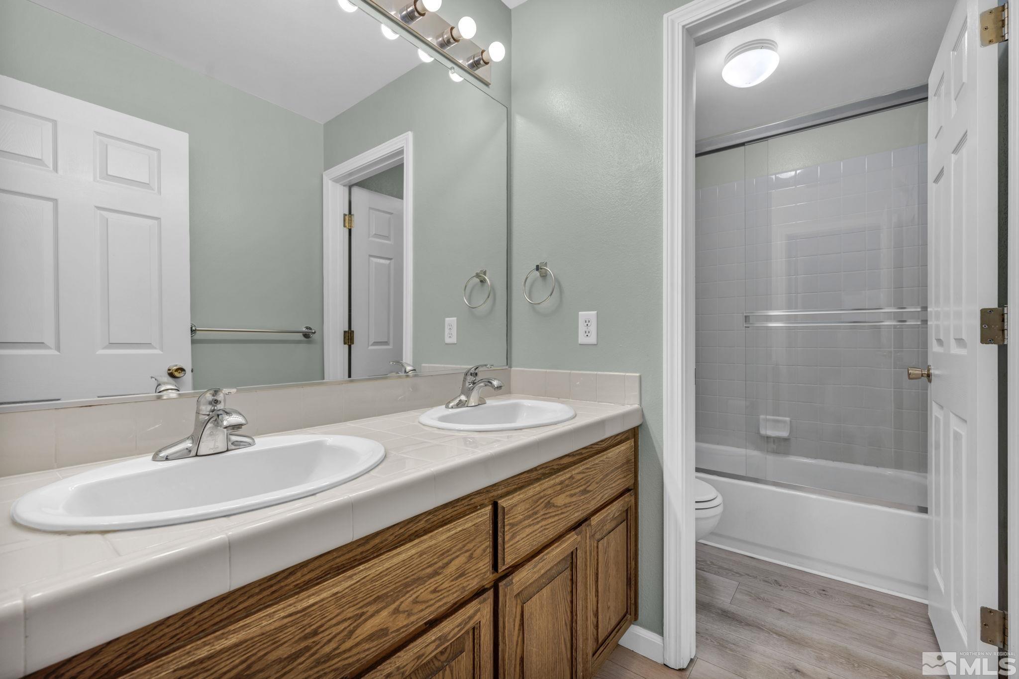 2641 Venezia Dr Property Photo 28