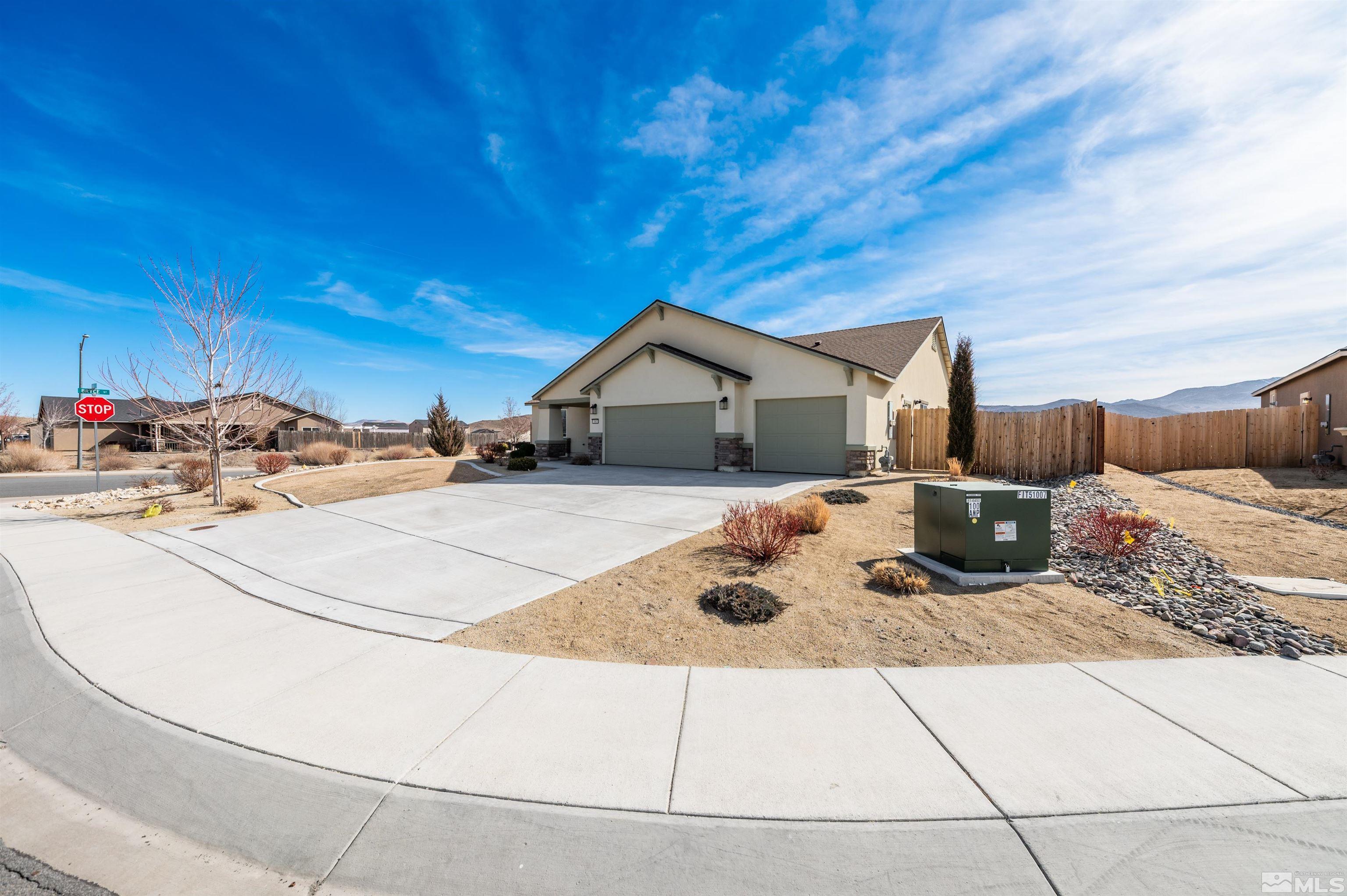 341 Moab Court Property Photo 22