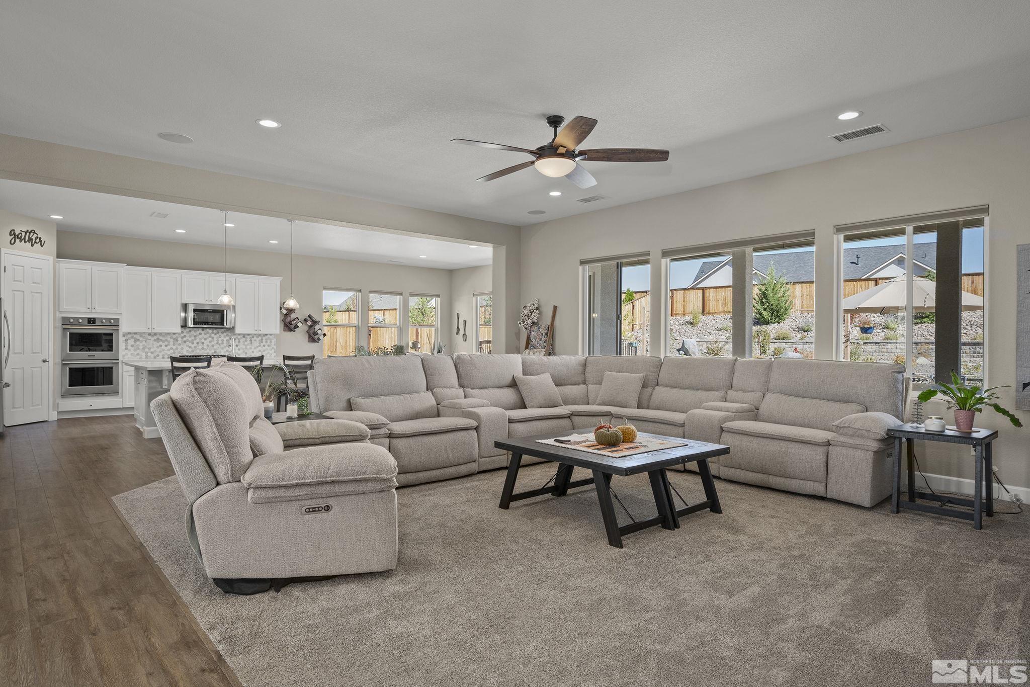 11560 Sage Wind Street Property Photo 8