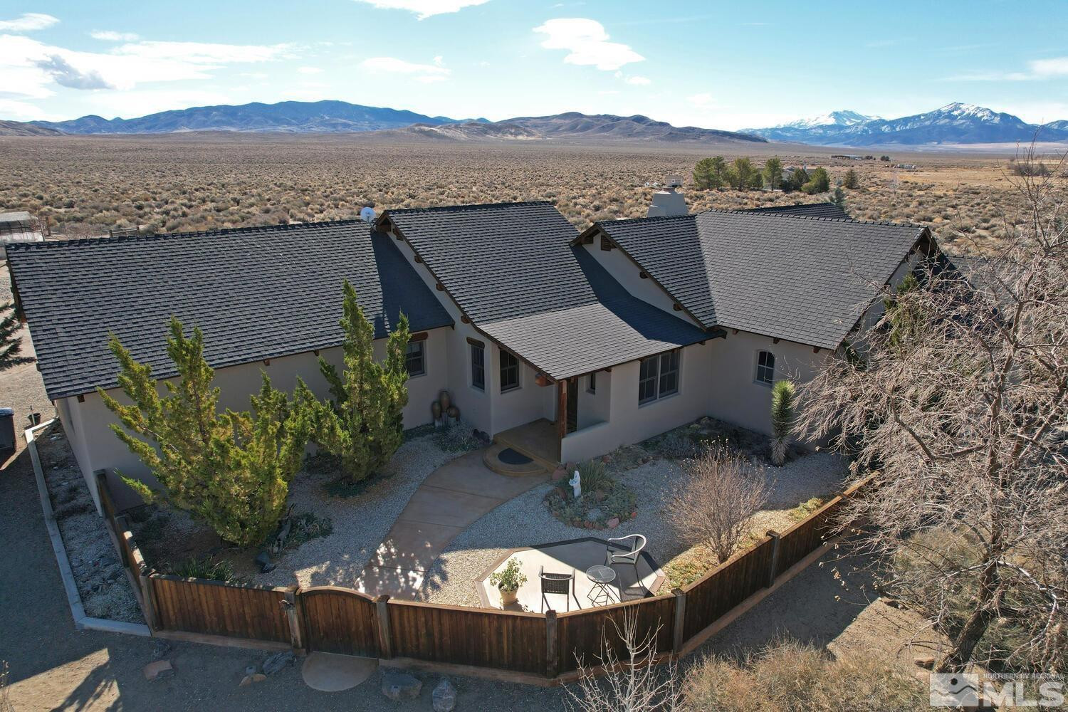 10 Dee Court Property Photo 1