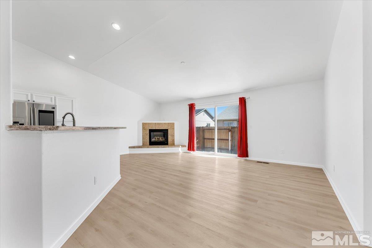 1222 Jacob Ln Property Photo 5