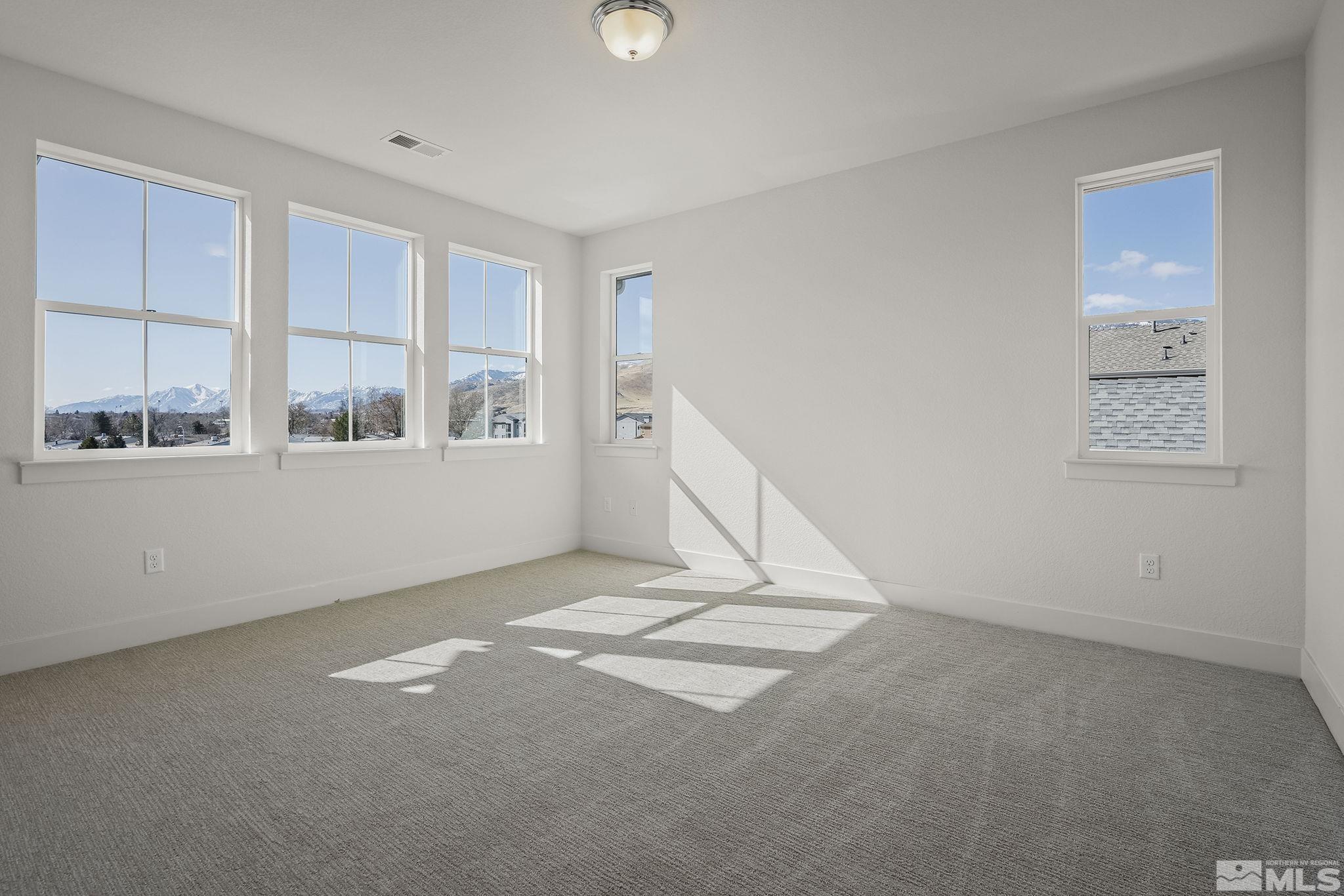 1212 Grove Street Property Photo 11
