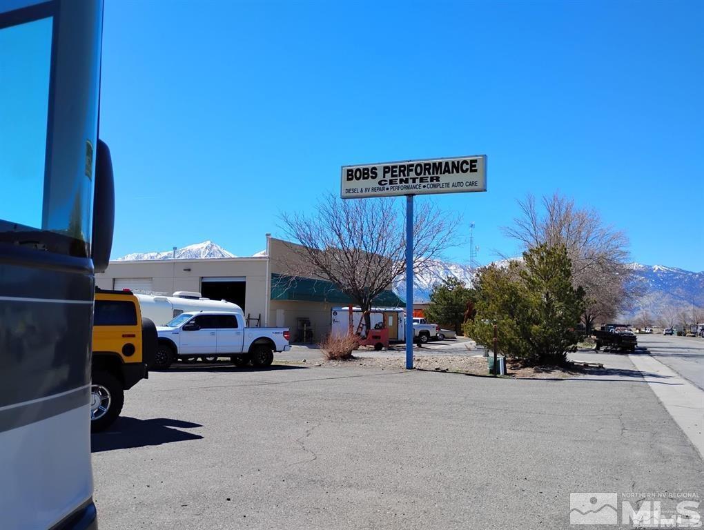 1417 Industrial Way Property Photo 1