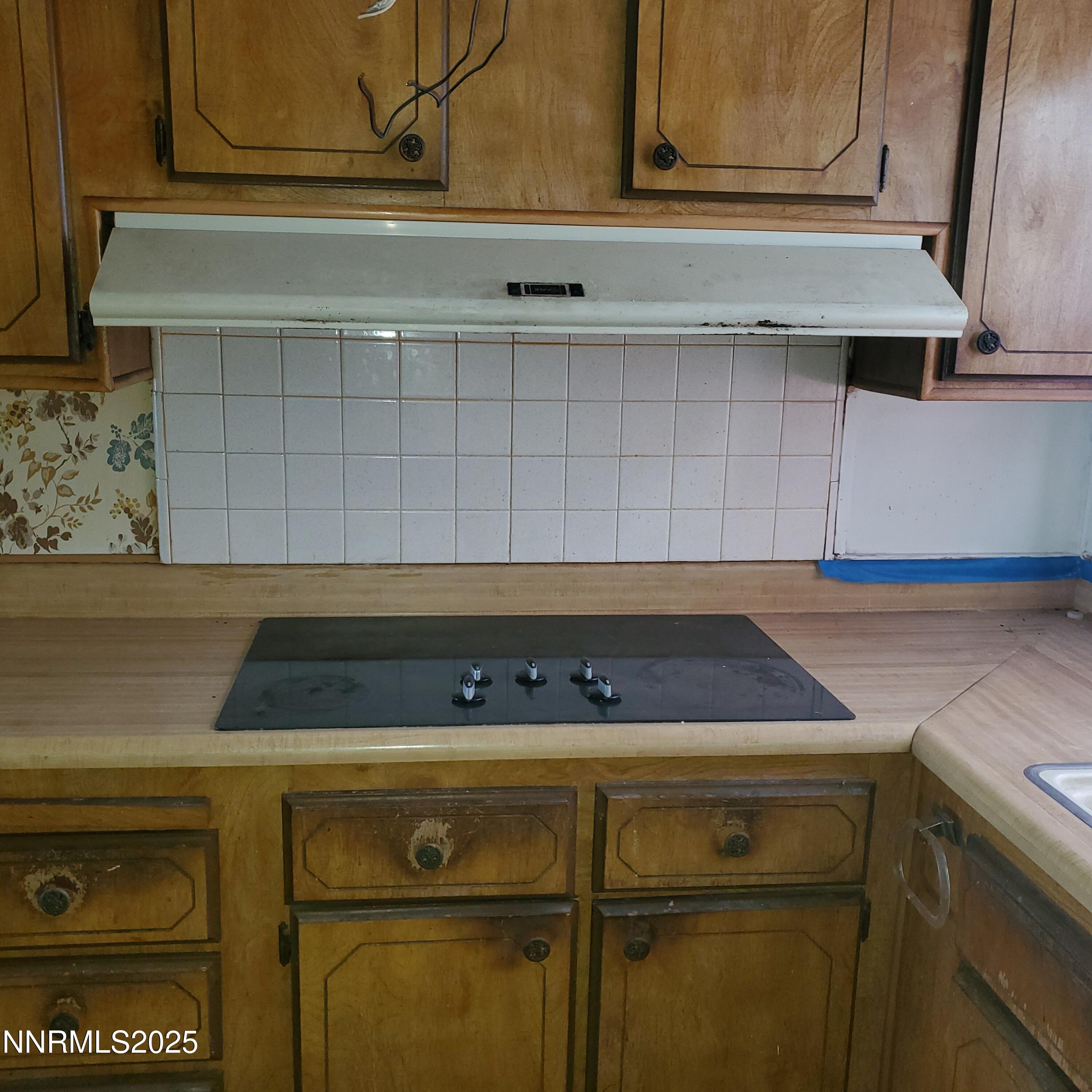 414 Cottonwood Drive Property Photo 7