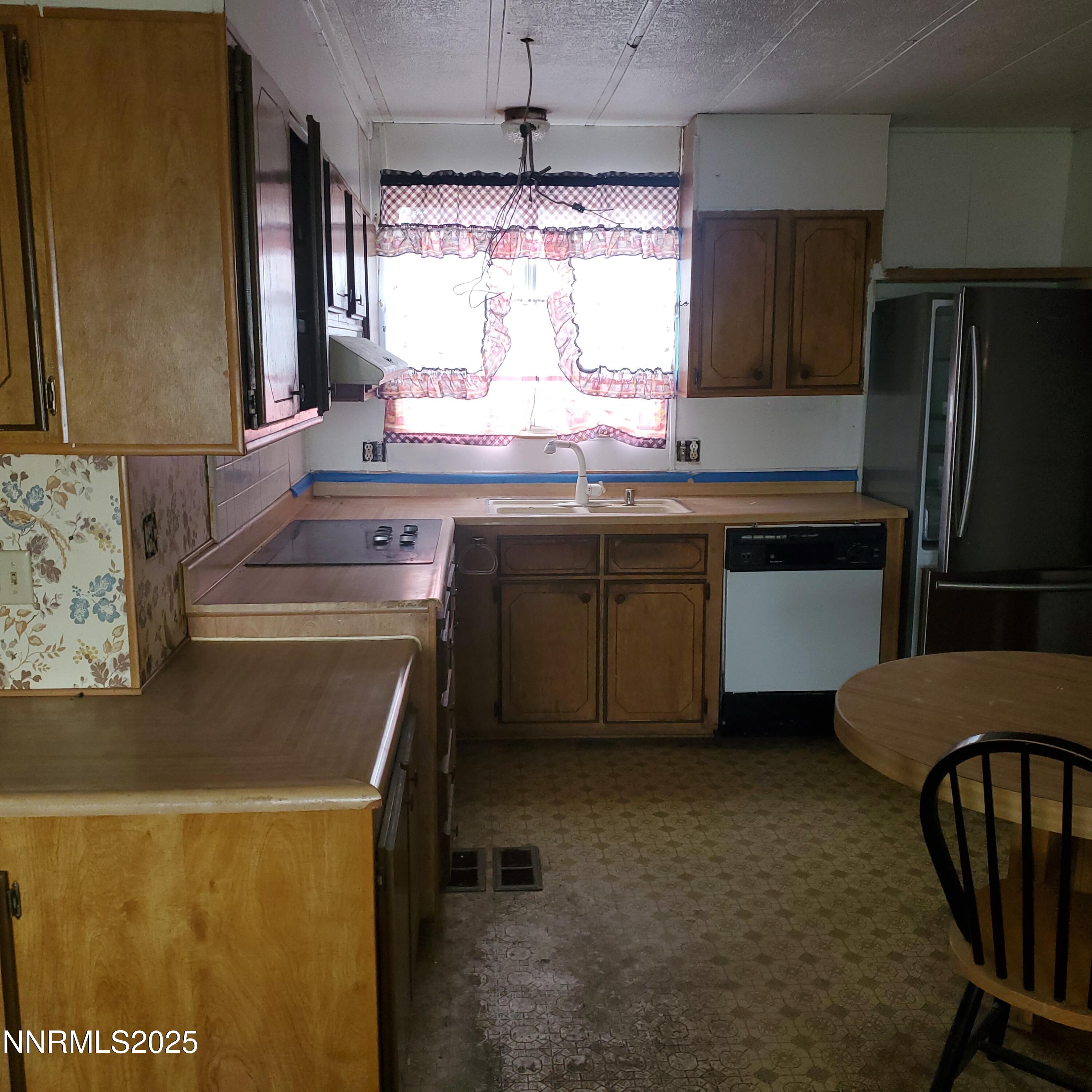 414 Cottonwood Drive Property Photo 10