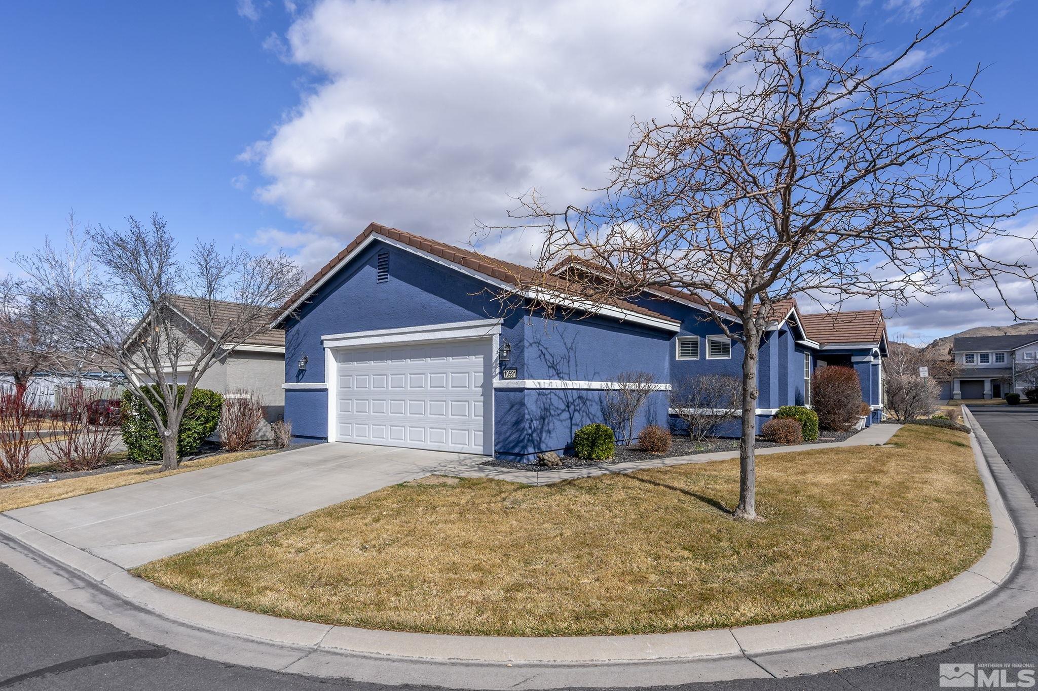 10591 Iron Point Cir Property Photo 2