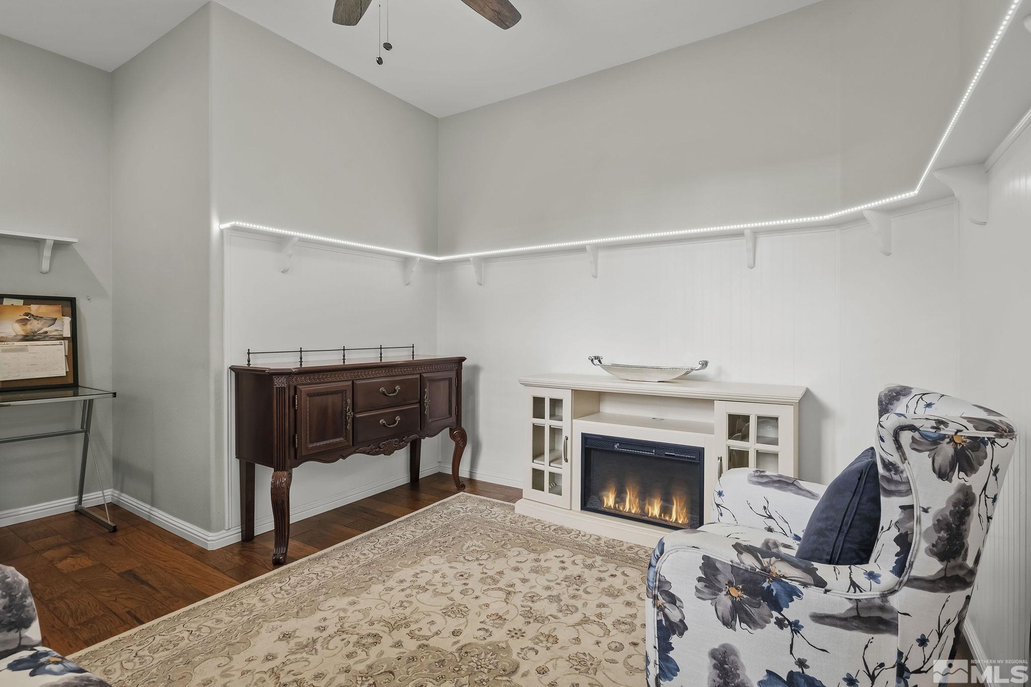 10591 Iron Point Cir Property Photo 17