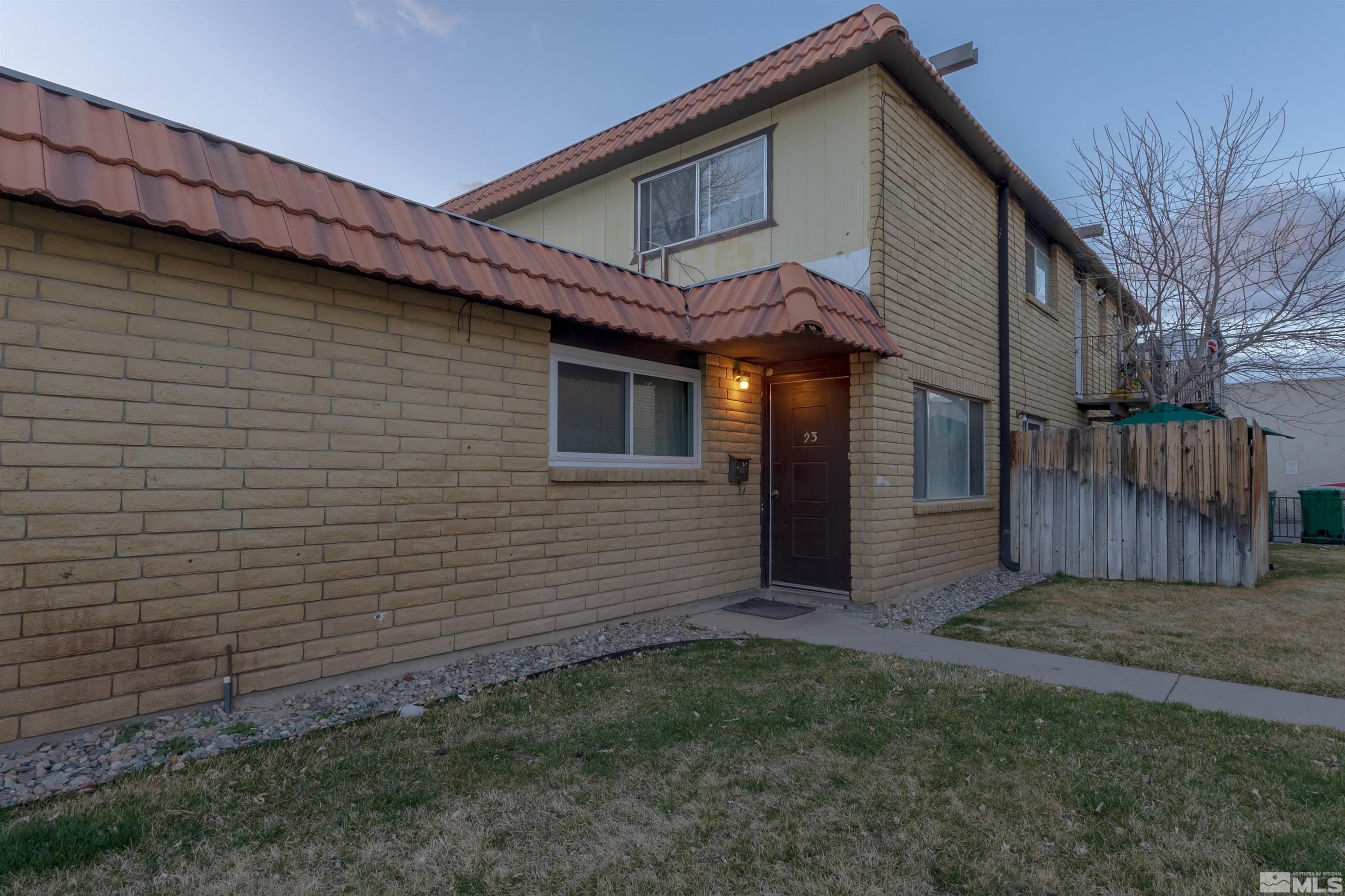 3400 Woodside Dr Property Photo 1