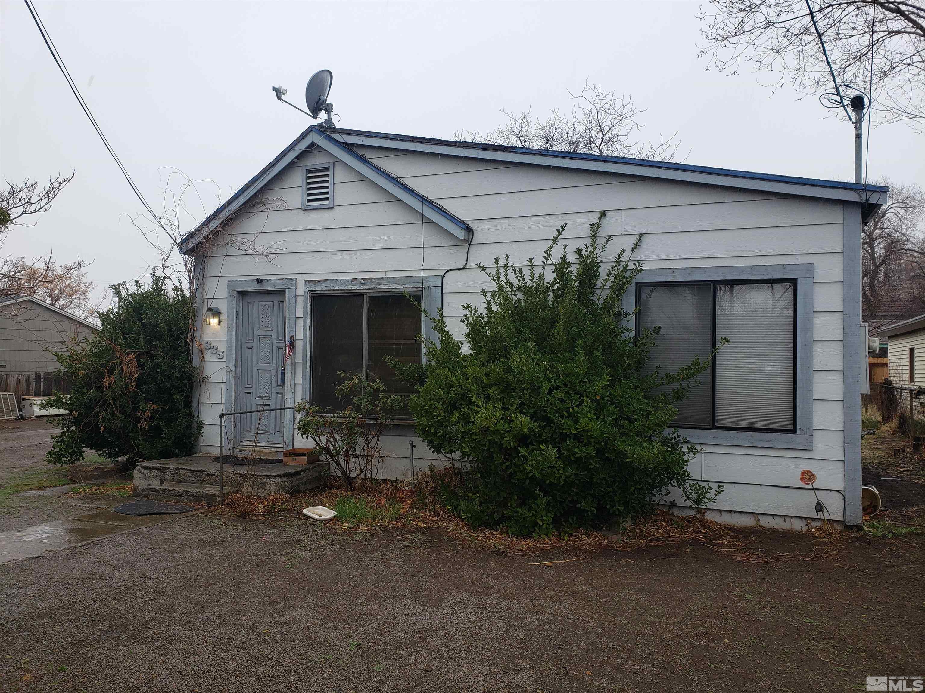 325 Gould St Property Photo